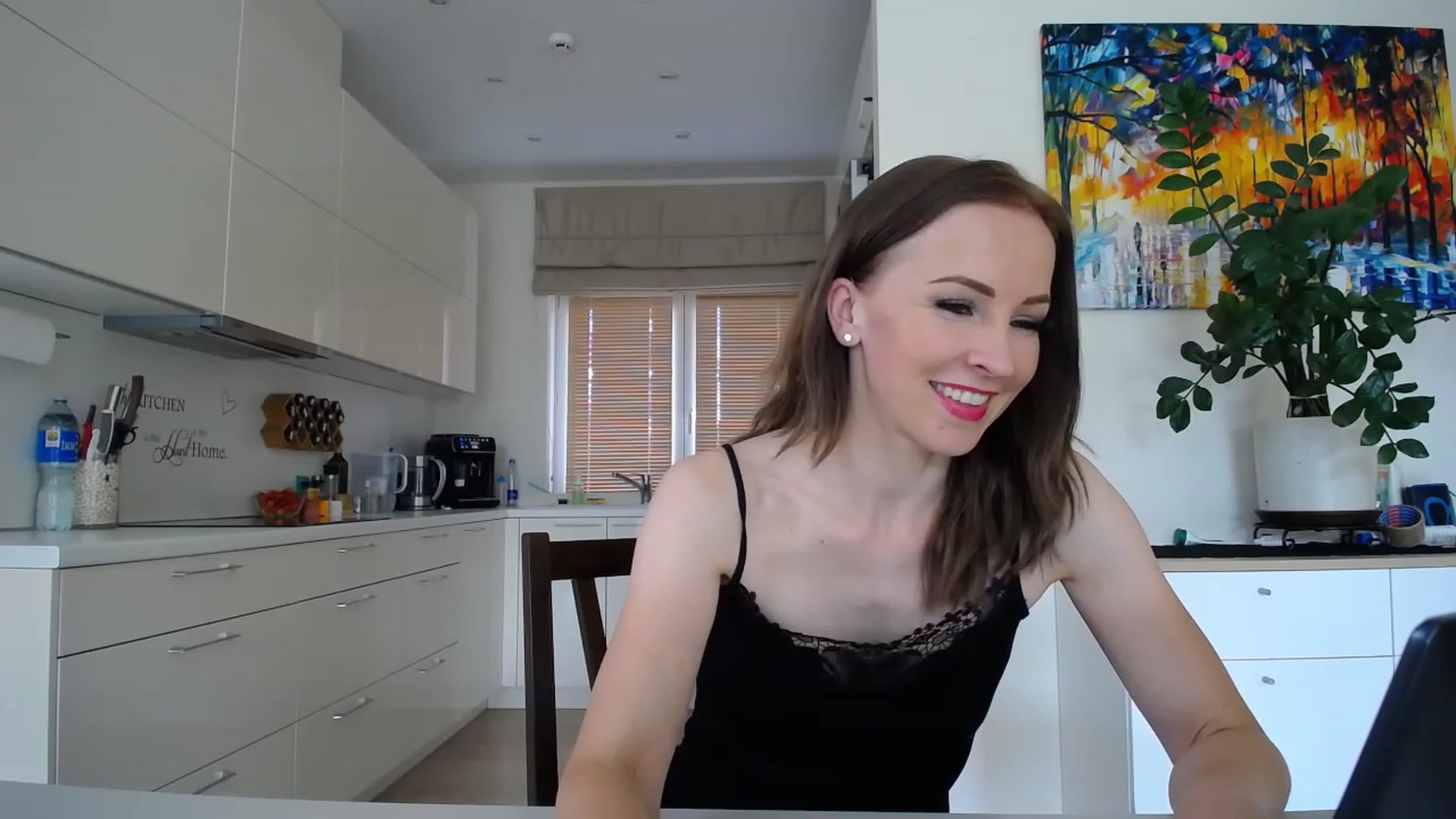 Gallery image thumbnail from HolyEmily's myfreecams stream on, 07/20/2023, 12:27 image 14 of 20