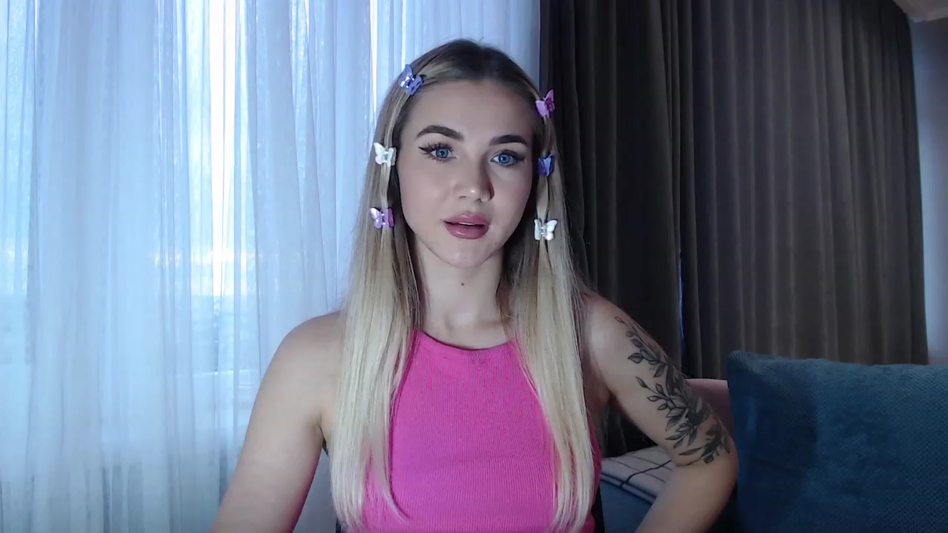 Gallery image thumbnail from HolyMeow's myfreecams stream on, 06/11/2023, 18:20 image 1 of 20