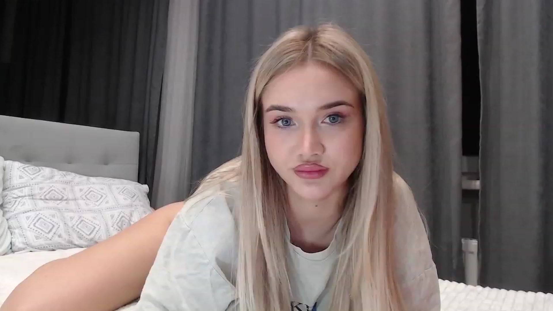 Gallery image thumbnail from HolyMeow's myfreecams stream on, 08/09/2023, 18:29 image 15 of 20