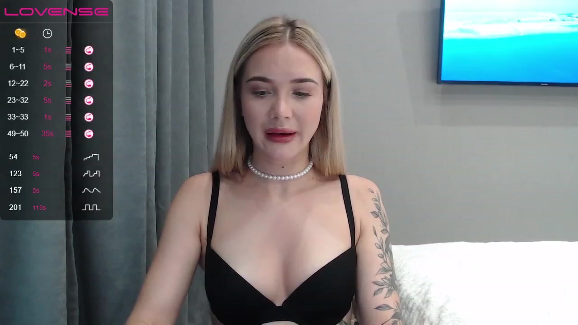 Gallery image thumbnail from HolyMeow's myfreecams stream on, 08/20/2023, 24:09 image 19 of 20