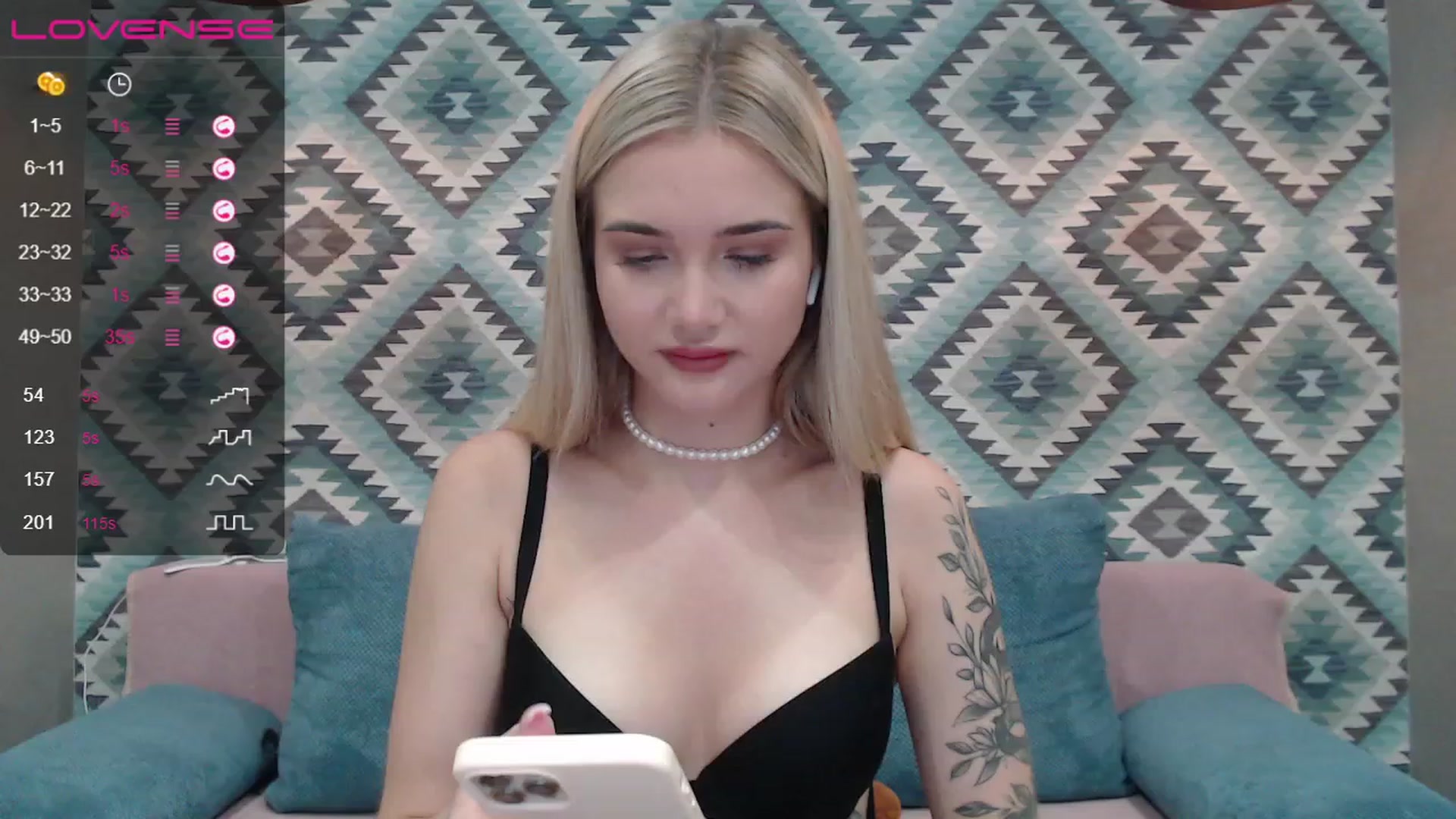 Gallery image thumbnail from HolyMeow's myfreecams stream on, 08/20/2023, 01:01 image 11 of 20