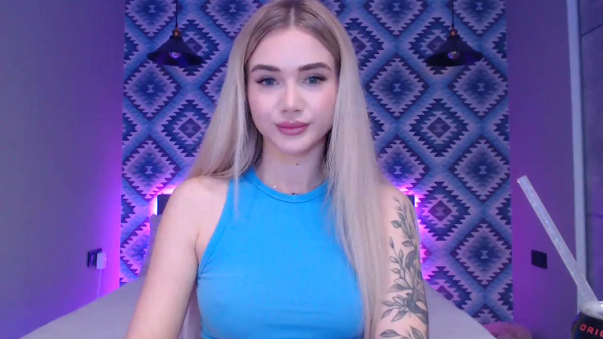 Gallery image thumbnail from HolyMeow's myfreecams stream on, 04/27/2024, 19:43 image 4 of 20