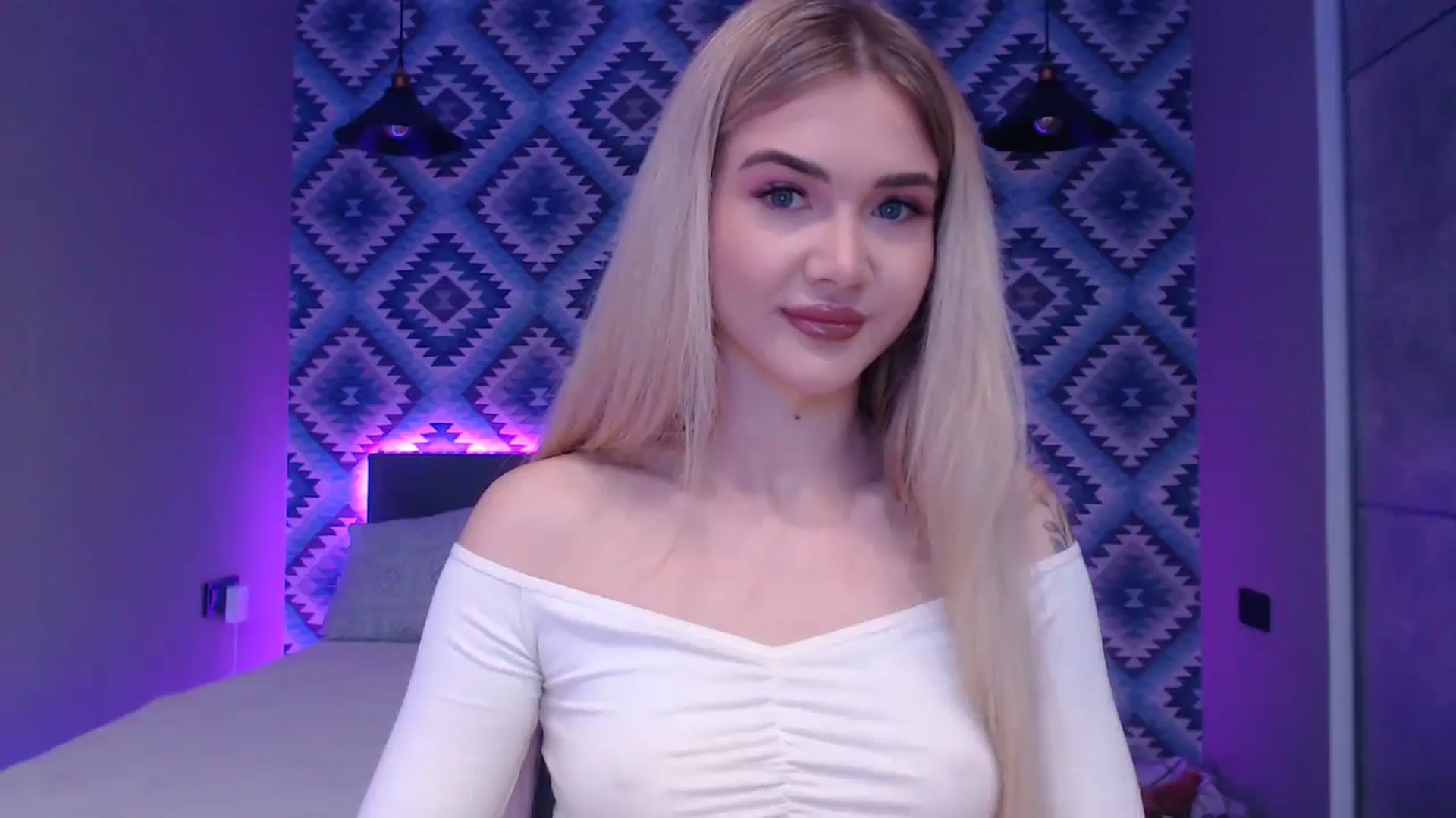 Gallery image thumbnail from HolyMeow's myfreecams stream on, 05/15/2024, 19:27 image 15 of 20