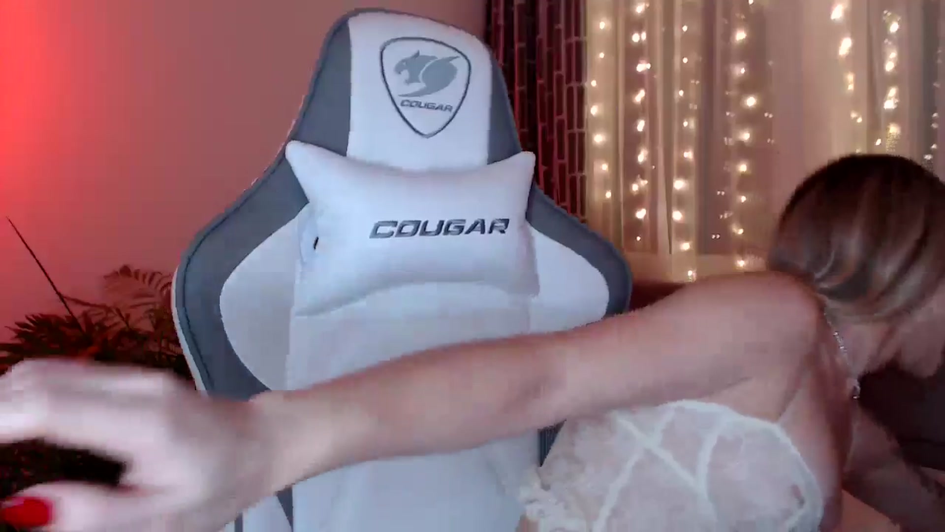 Gallery image thumbnail from HolyMeow's myfreecams stream on, 01/19/2025, 20:37 image 17 of 20
