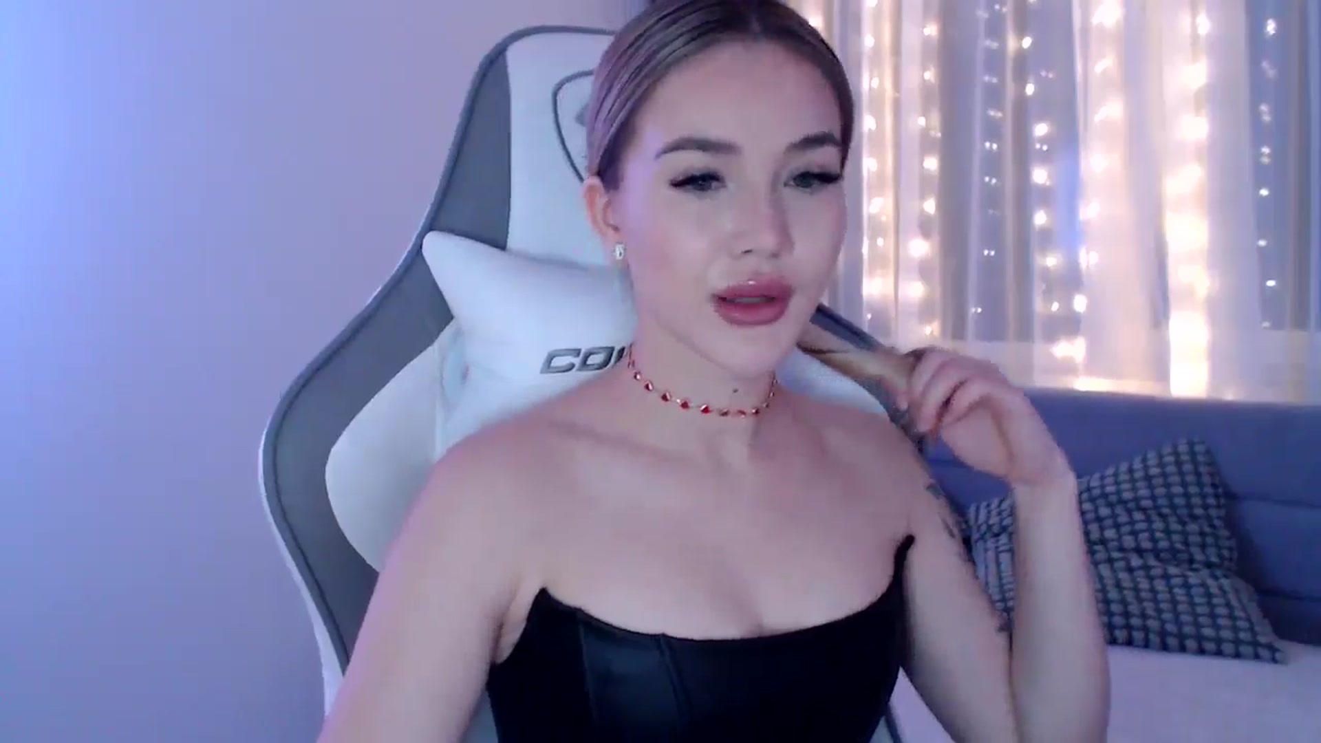 Gallery image thumbnail from HolyMeow's myfreecams stream on, 03/29/2025, 23:35 image 5 of 20