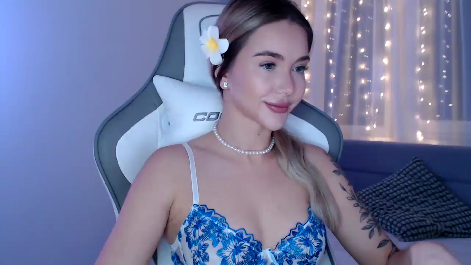 Gallery image thumbnail from HolyMeow's myfreecams stream on, 05/14/2025, 20:20 image 8 of 20