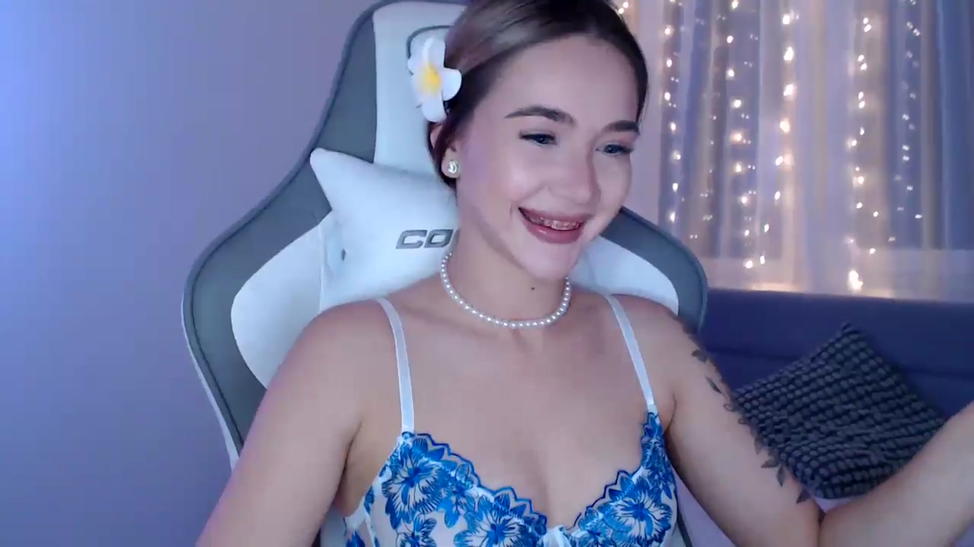 Gallery image thumbnail from HolyMeow's myfreecams stream on, 05/14/2025, 20:20 image 2 of 20