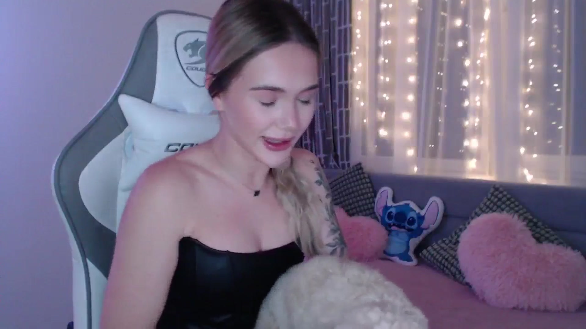 Gallery image thumbnail from HolyMeow's myfreecams stream on, 06/12/2025, 20:57 image 12 of 20