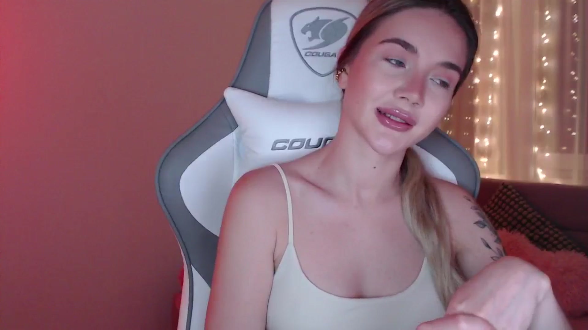 Gallery image thumbnail from HolyMeow's myfreecams stream on, 06/14/2025, 21:26 image 9 of 20