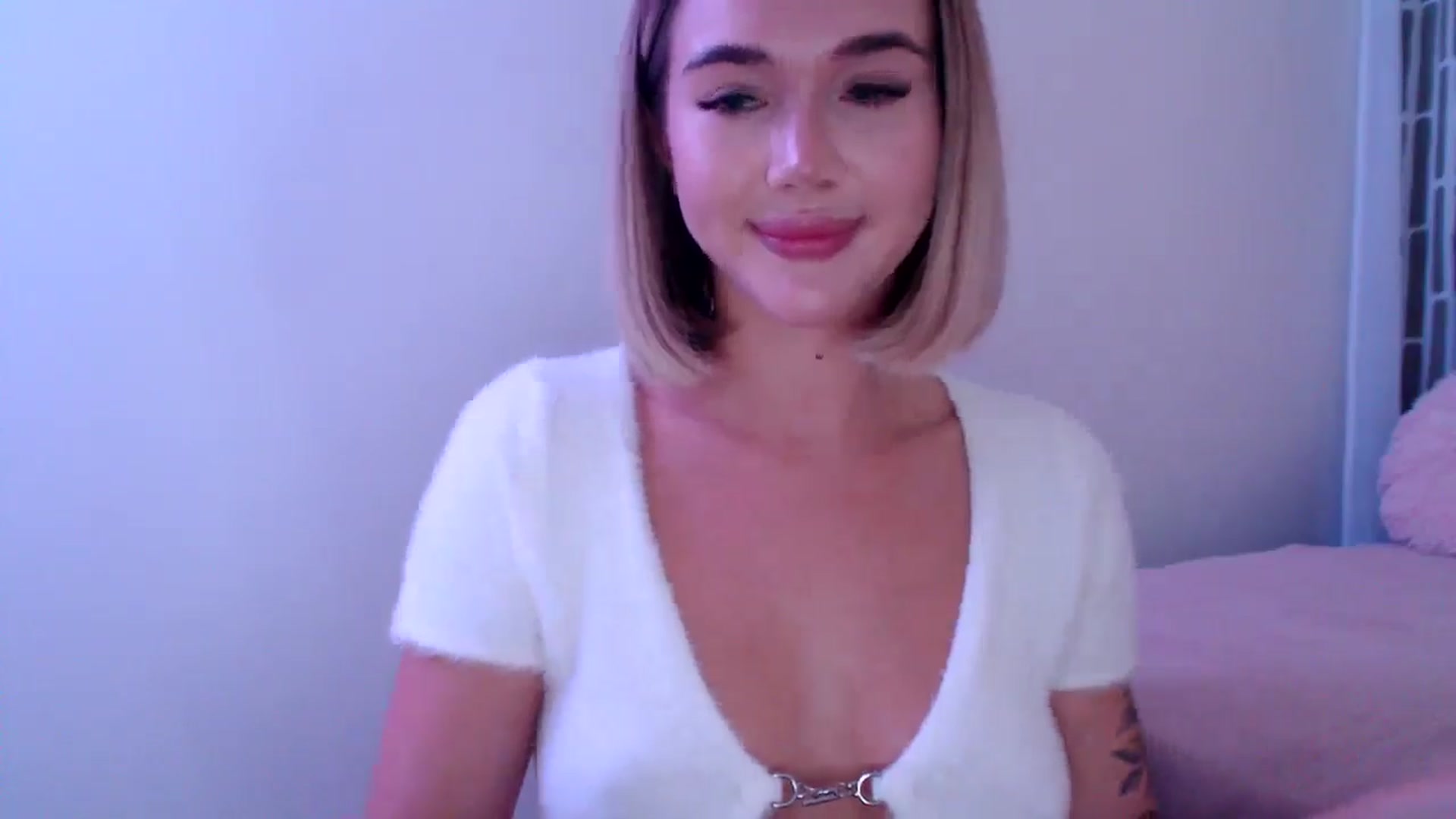 Gallery image thumbnail from HolyMeow's myfreecams stream on, 10/08/2025, 24:21 image 5 of 20
