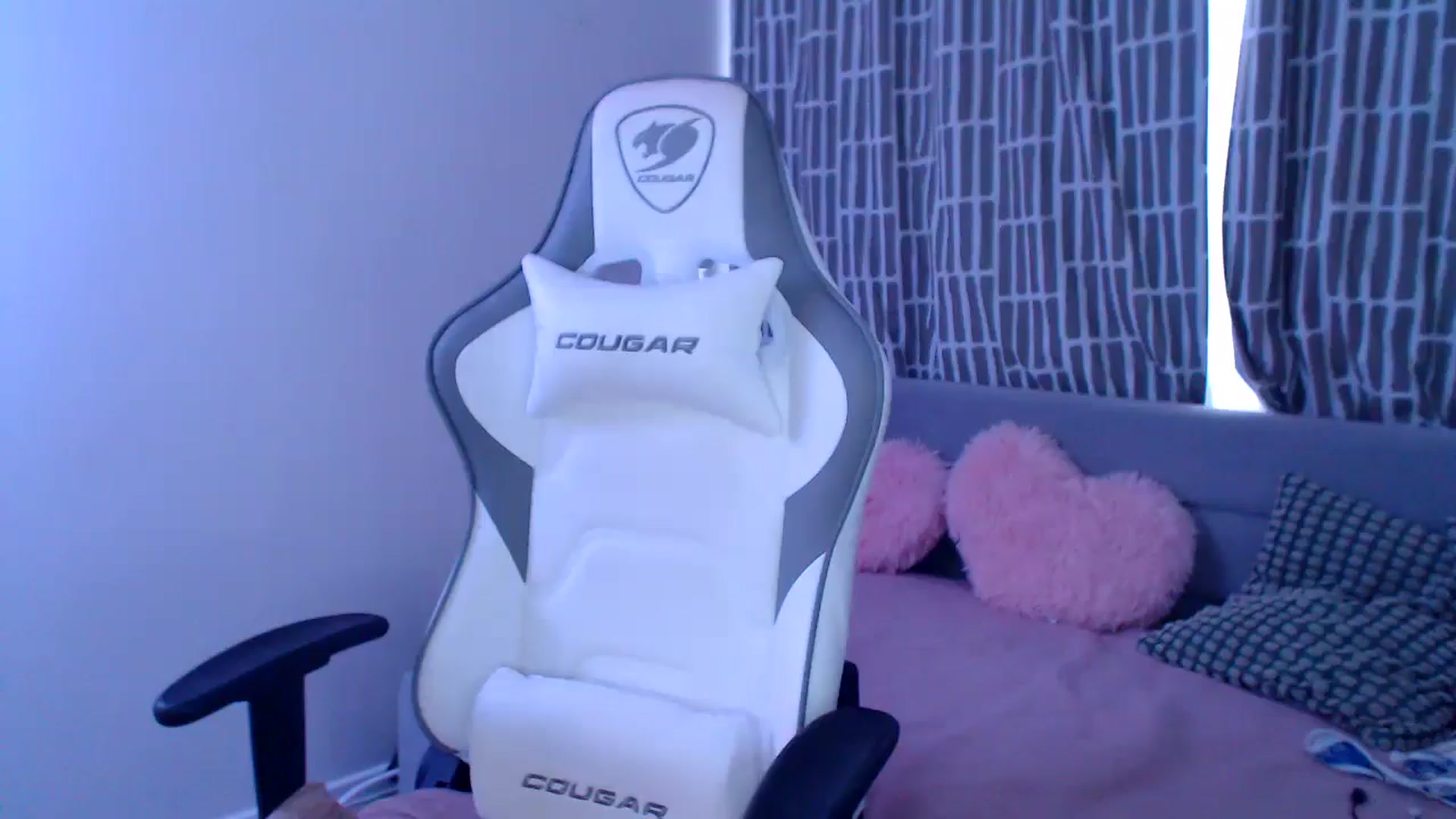 Gallery image thumbnail from HolyMeow's myfreecams stream on, 10/26/2025, 05:12 image 6 of 20
