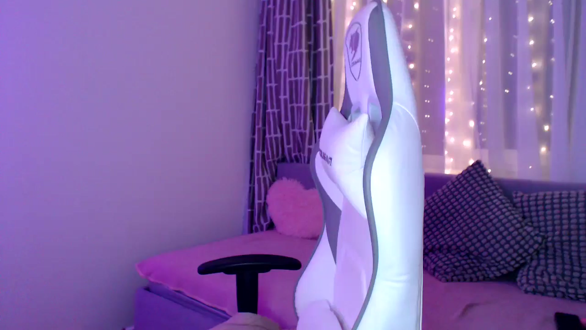 Gallery image thumbnail from HolyMeow's myfreecams stream on, 01/11/2026, 02:11 image 3 of 20