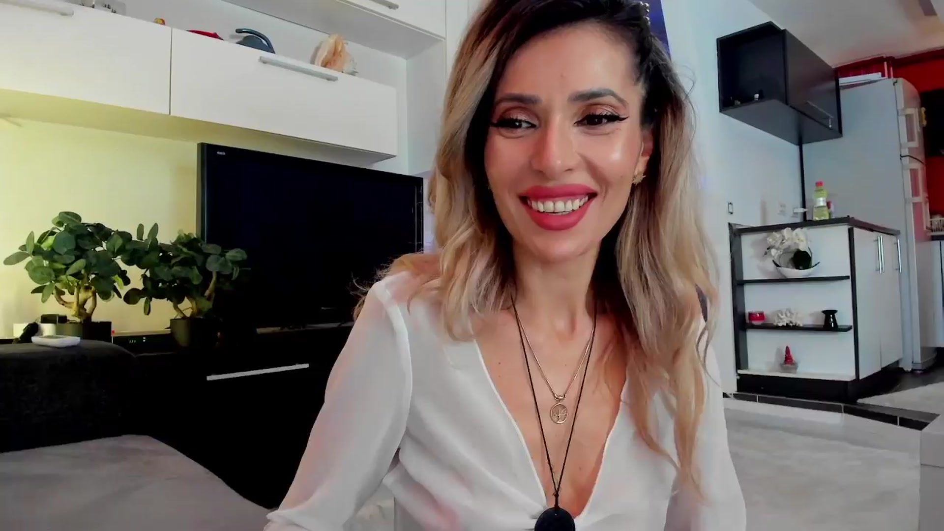 Gallery image thumbnail from HolyVirgin_'s myfreecams stream on, 03/22/2024, 23:32 image 17 of 20
