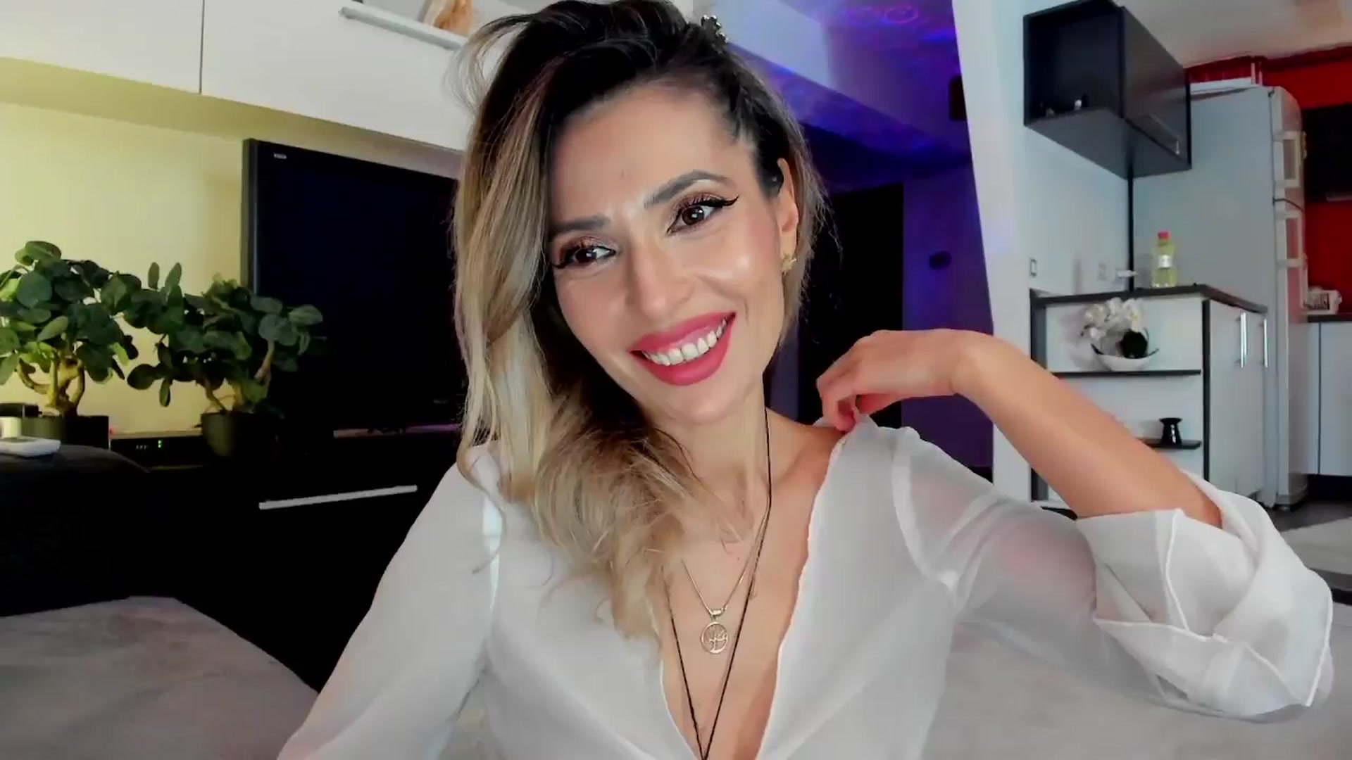 Gallery image thumbnail from HolyVirgin_'s myfreecams stream on, 03/22/2024, 23:32 image 13 of 20