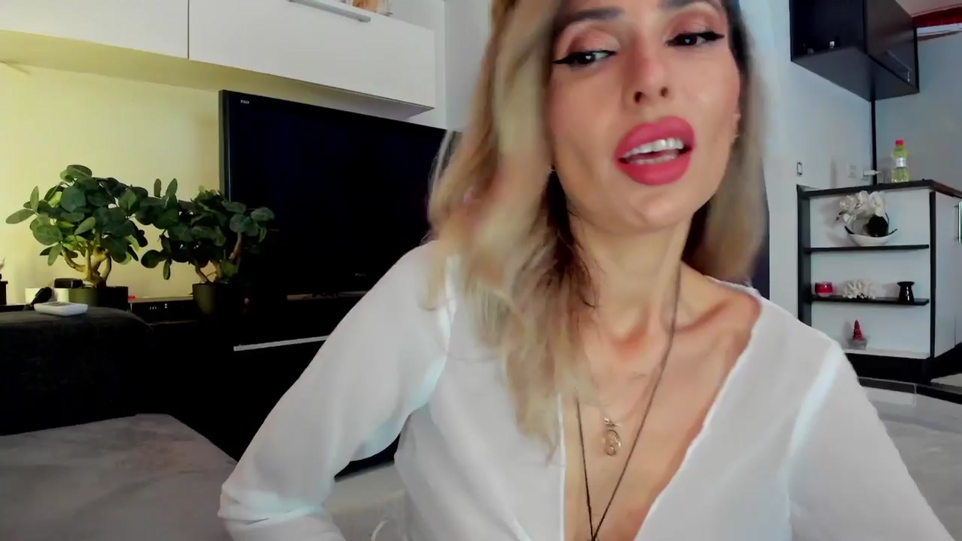 Gallery image thumbnail from HolyVirgin_'s myfreecams stream on, 03/22/2024, 23:32 image 12 of 20