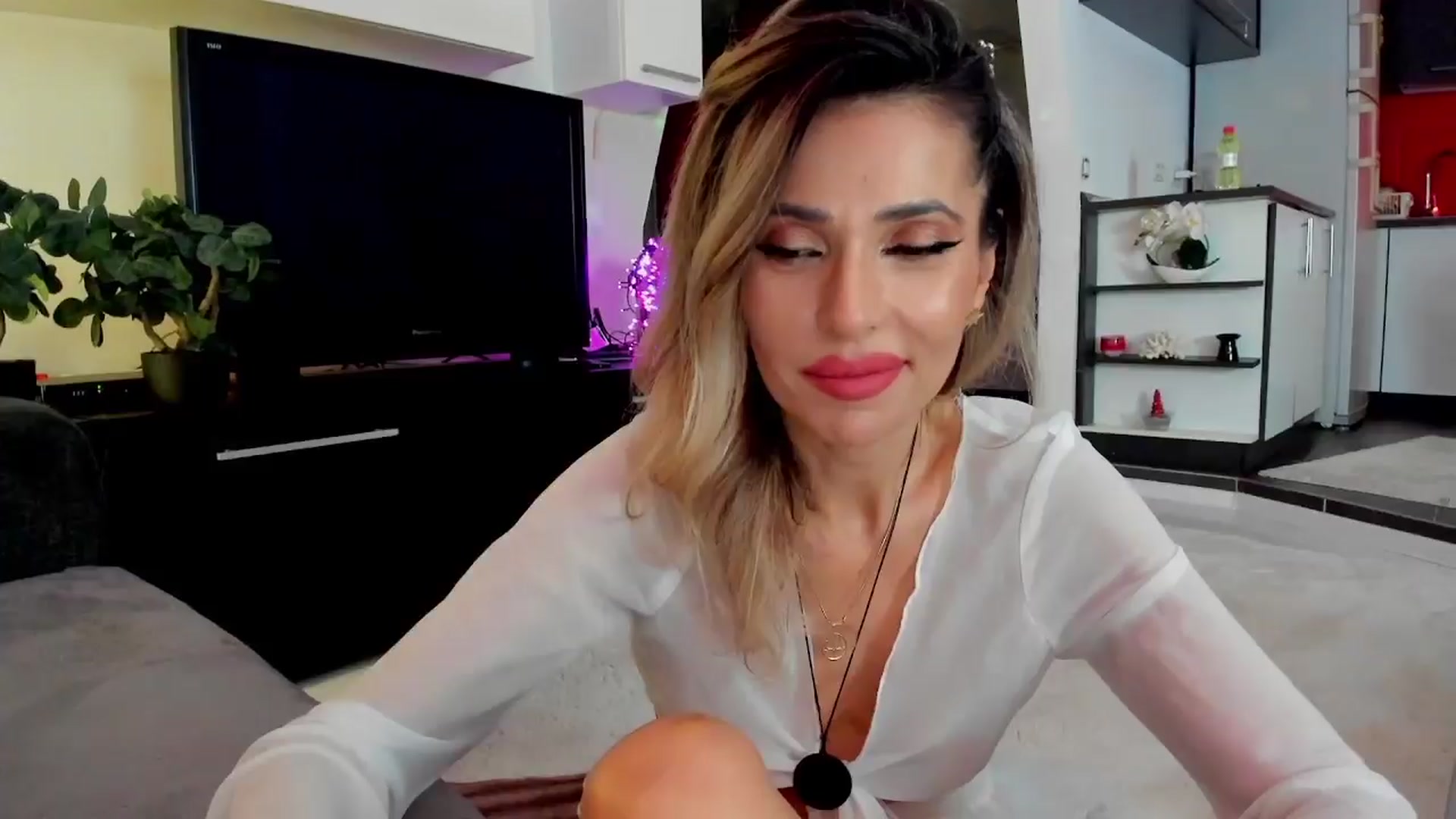 Gallery image thumbnail from HolyVirgin_'s myfreecams stream on, 03/22/2024, 23:32 image 10 of 20