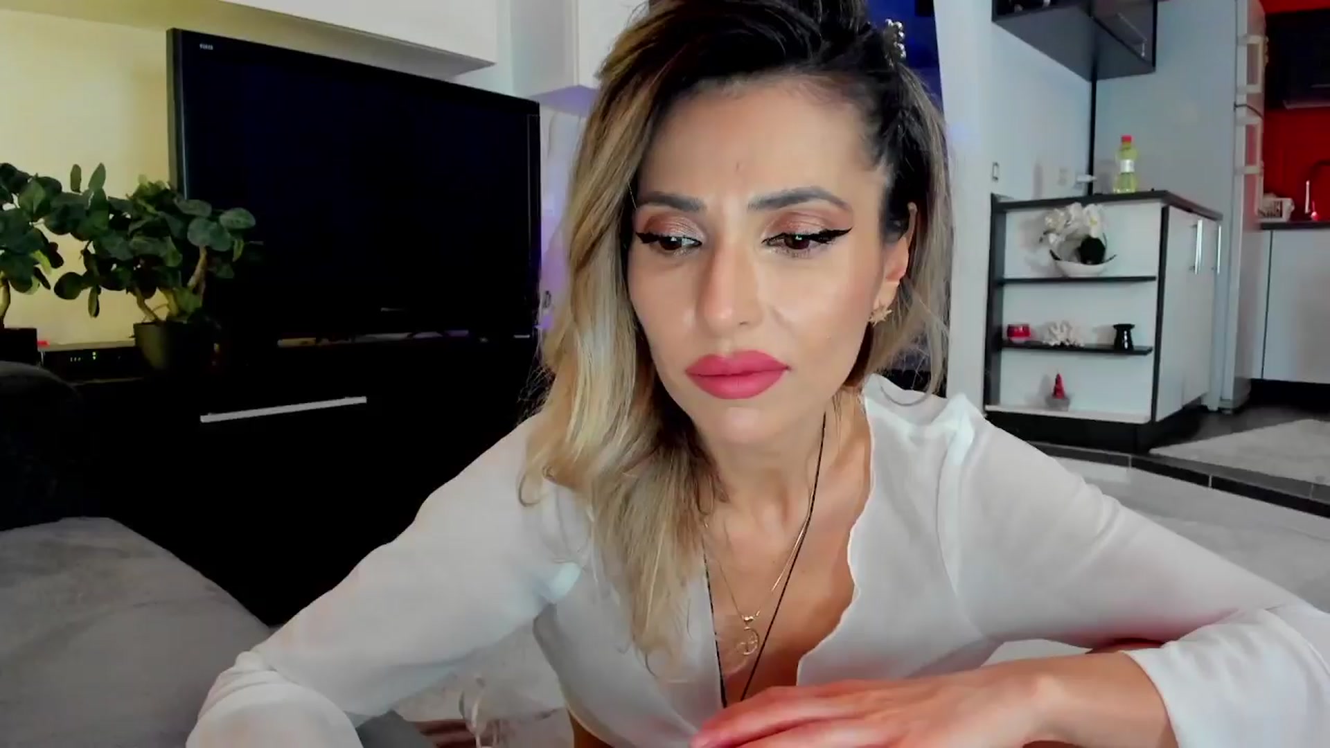 Gallery image thumbnail from HolyVirgin_'s myfreecams stream on, 03/22/2024, 23:32 image 9 of 20