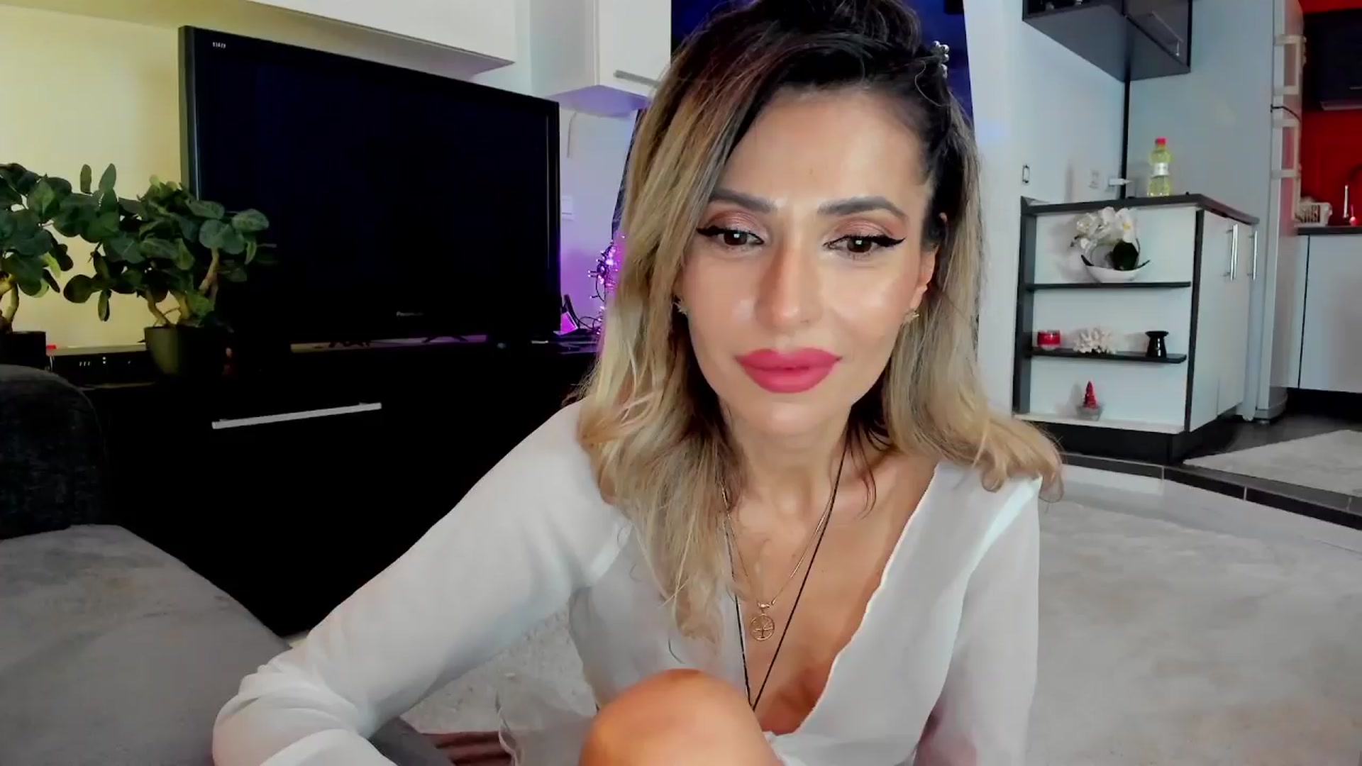 Gallery image thumbnail from HolyVirgin_'s myfreecams stream on, 03/22/2024, 23:32 image 1 of 20