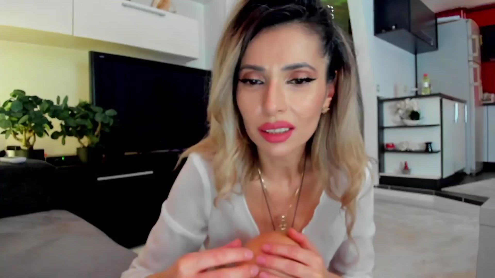 Gallery image thumbnail from HolyVirgin_'s myfreecams stream on, 03/22/2024, 23:32 image 18 of 20