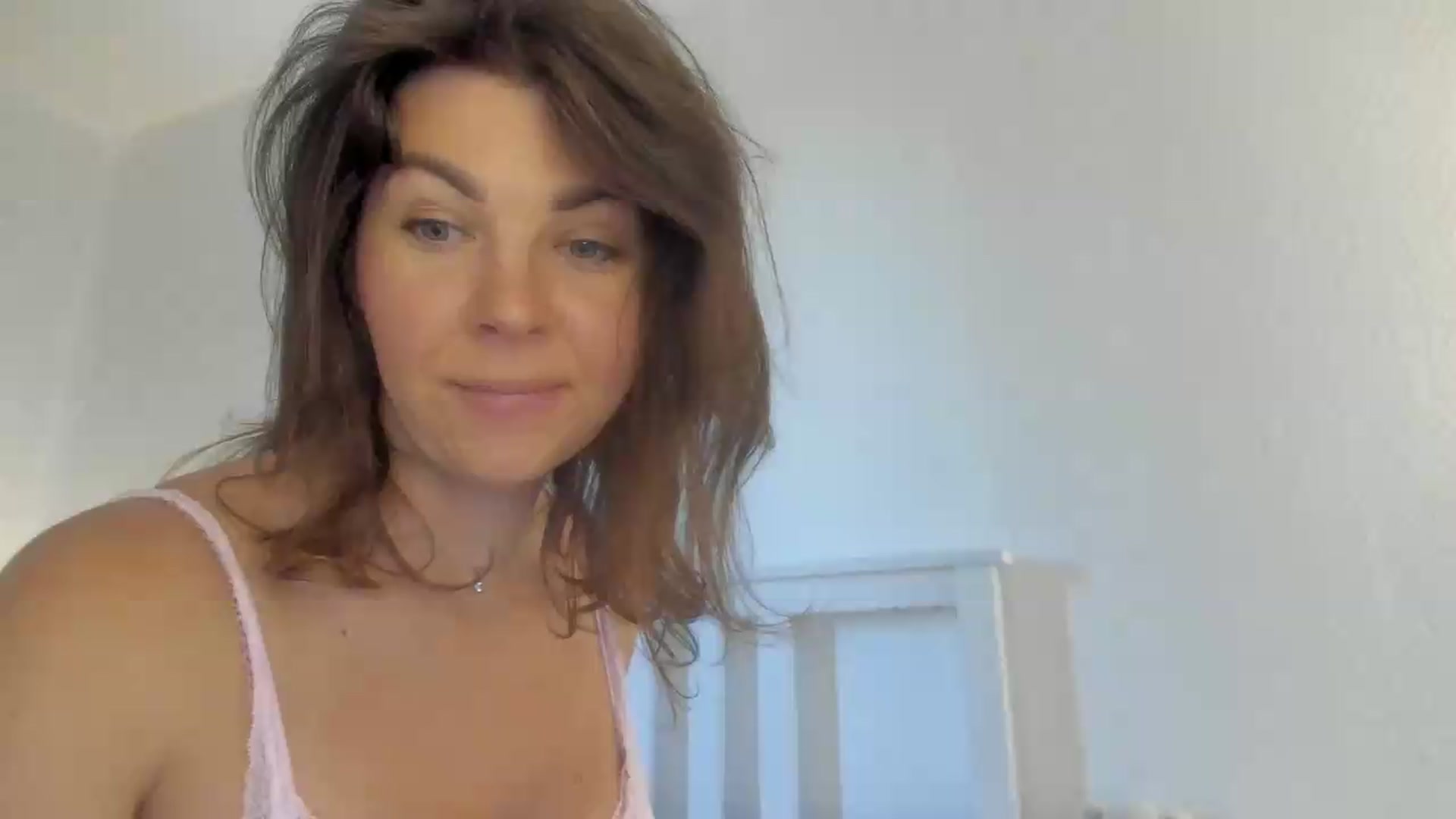 Gallery image thumbnail from Homegirll's myfreecams stream on, 08/26/2026, 11:01 image 6 of 20