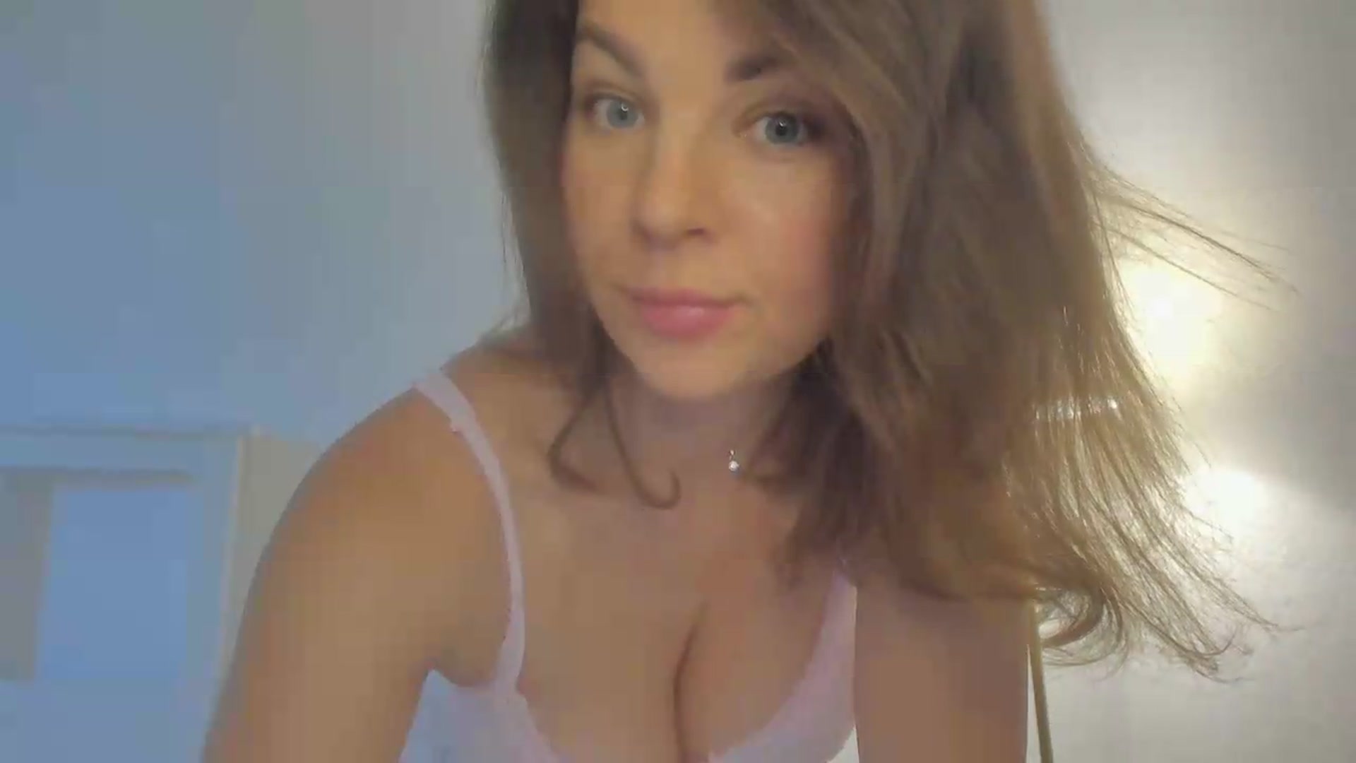 Gallery image thumbnail from Homegirll's myfreecams stream on, 08/26/2026, 11:01 image 7 of 20