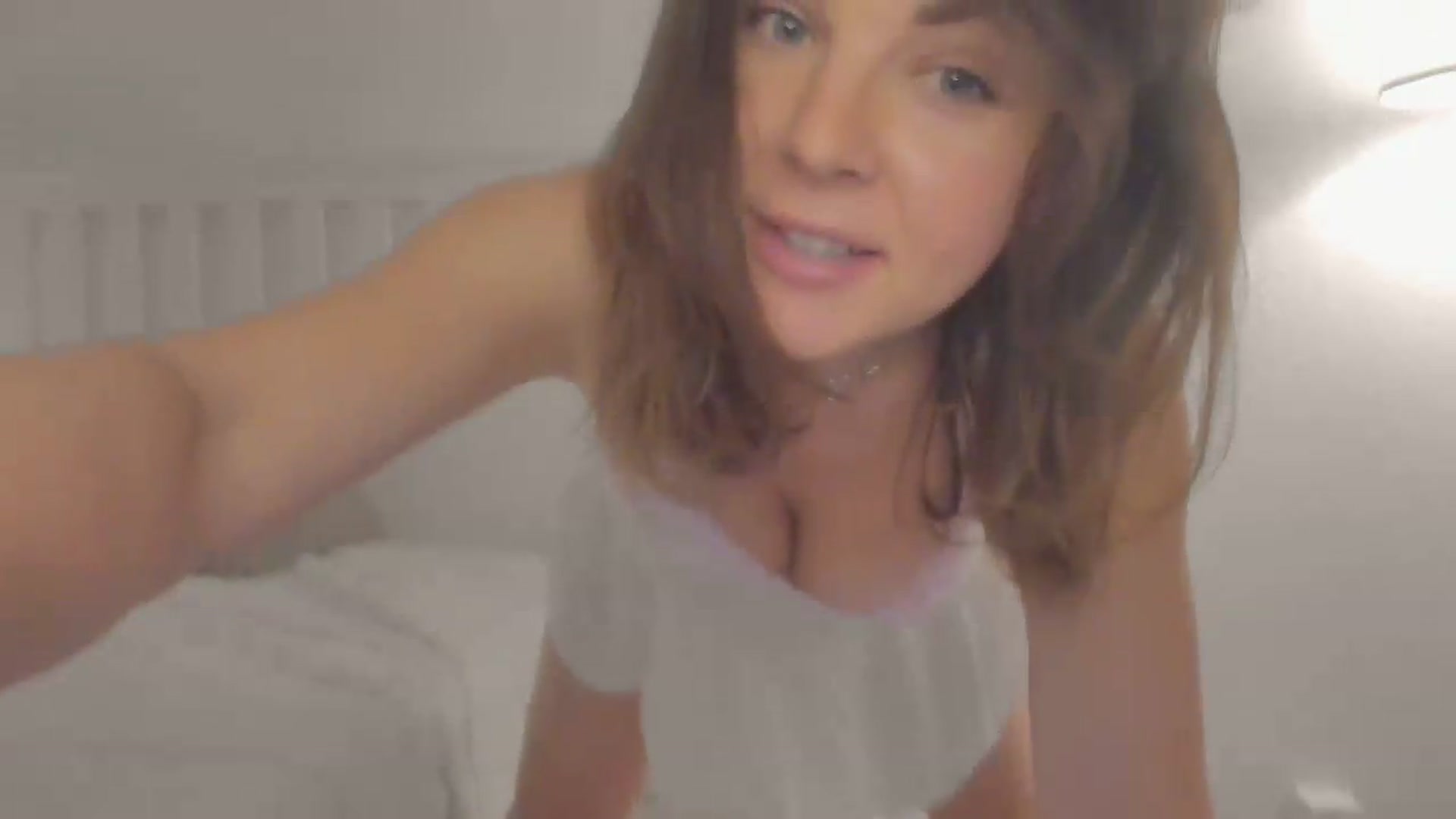 Gallery image thumbnail from Homegirll's myfreecams stream on, 08/26/2026, 18:01 image 14 of 20
