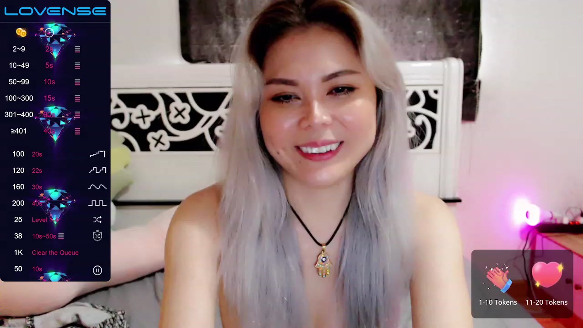 Gallery image thumbnail from HomelessCutie's myfreecams stream on, 11/19/2022, 08:02 image 13 of 20