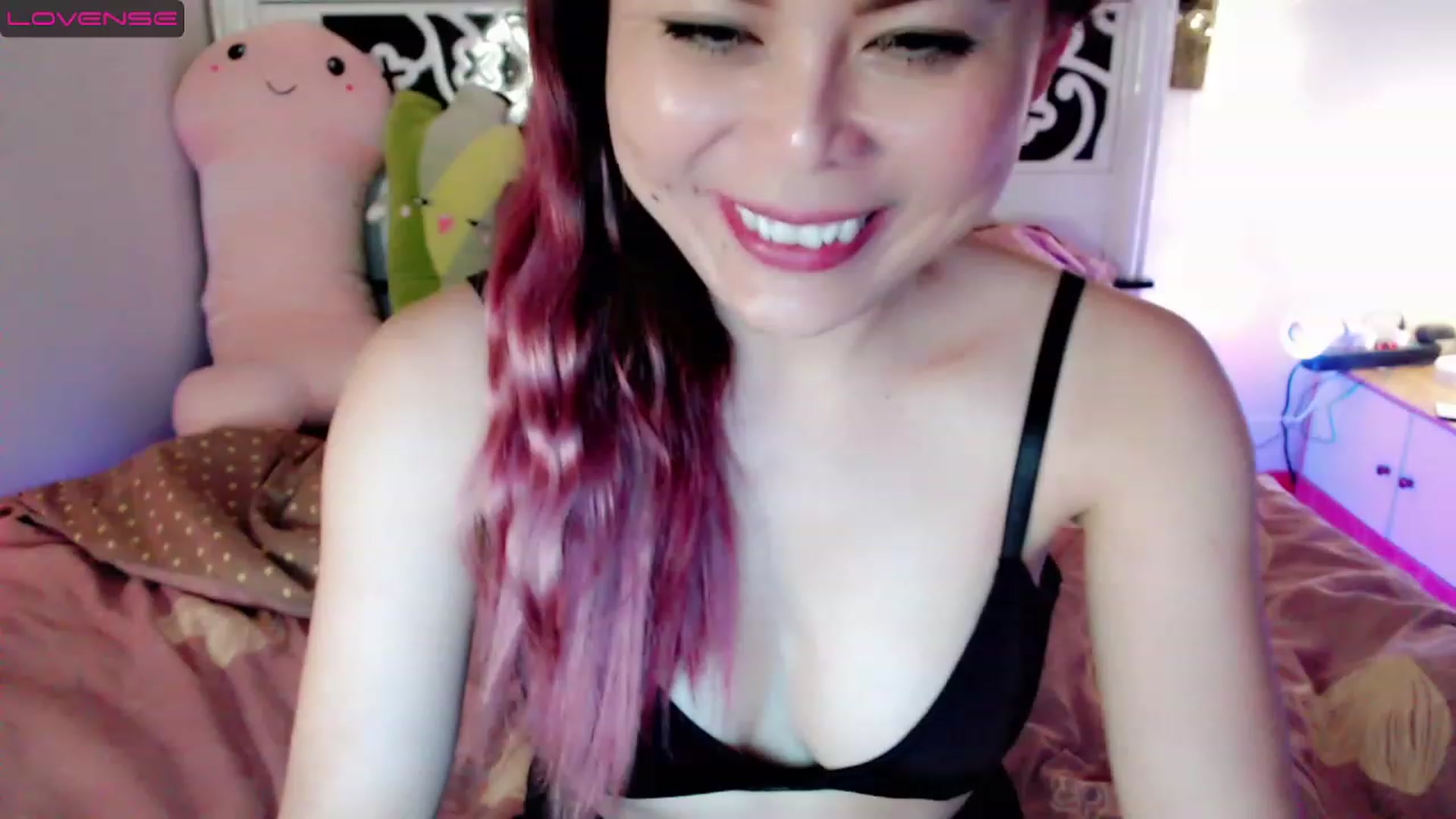 Gallery image thumbnail from HomelessCutie's myfreecams stream on, 12/11/2022, 18:02 image 9 of 20