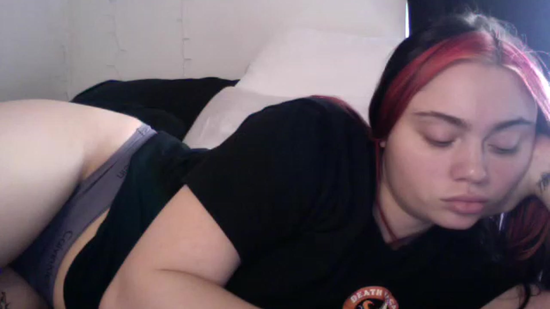 Gallery image thumbnail from HoneyAdams's myfreecams stream on, 11/17/2022, 19:58 image 8 of 20