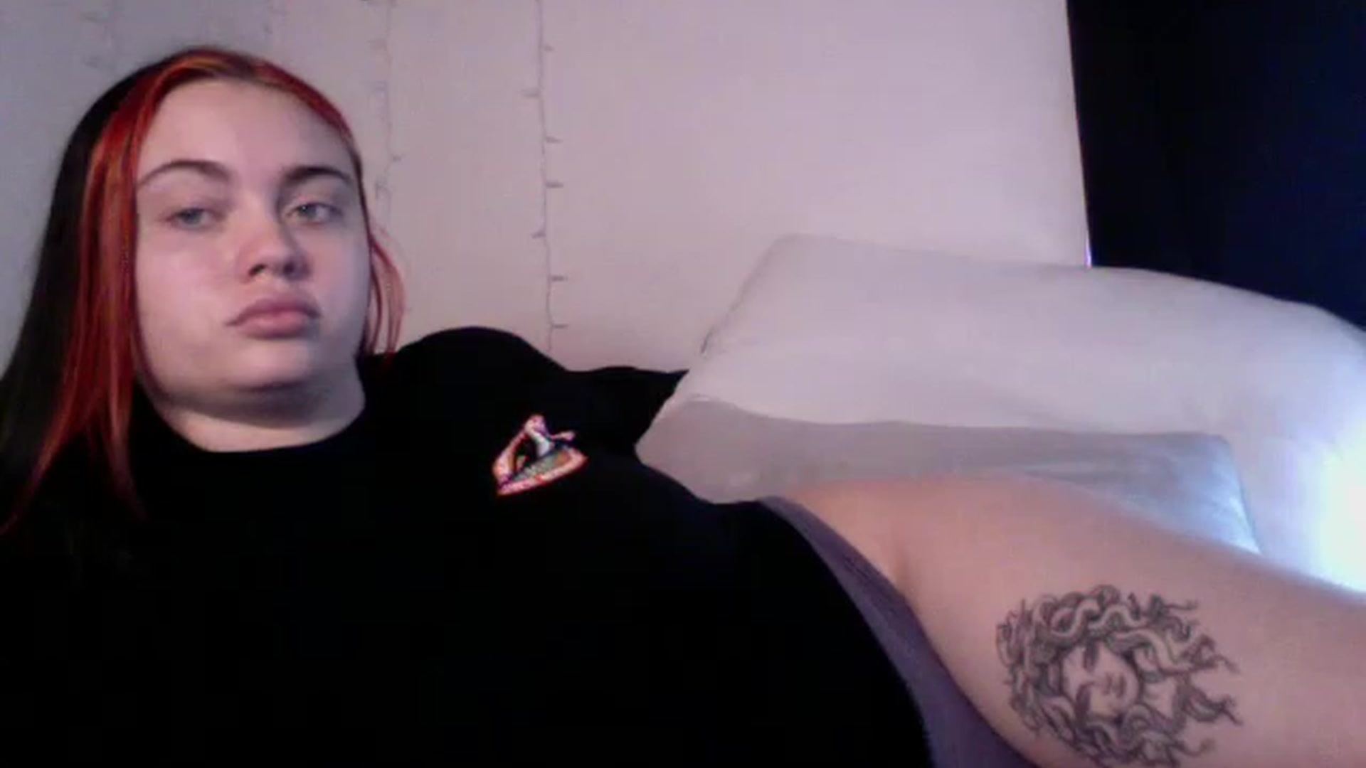 Gallery image thumbnail from HoneyAdams's myfreecams stream on, 11/17/2022, 21:26 image 18 of 20