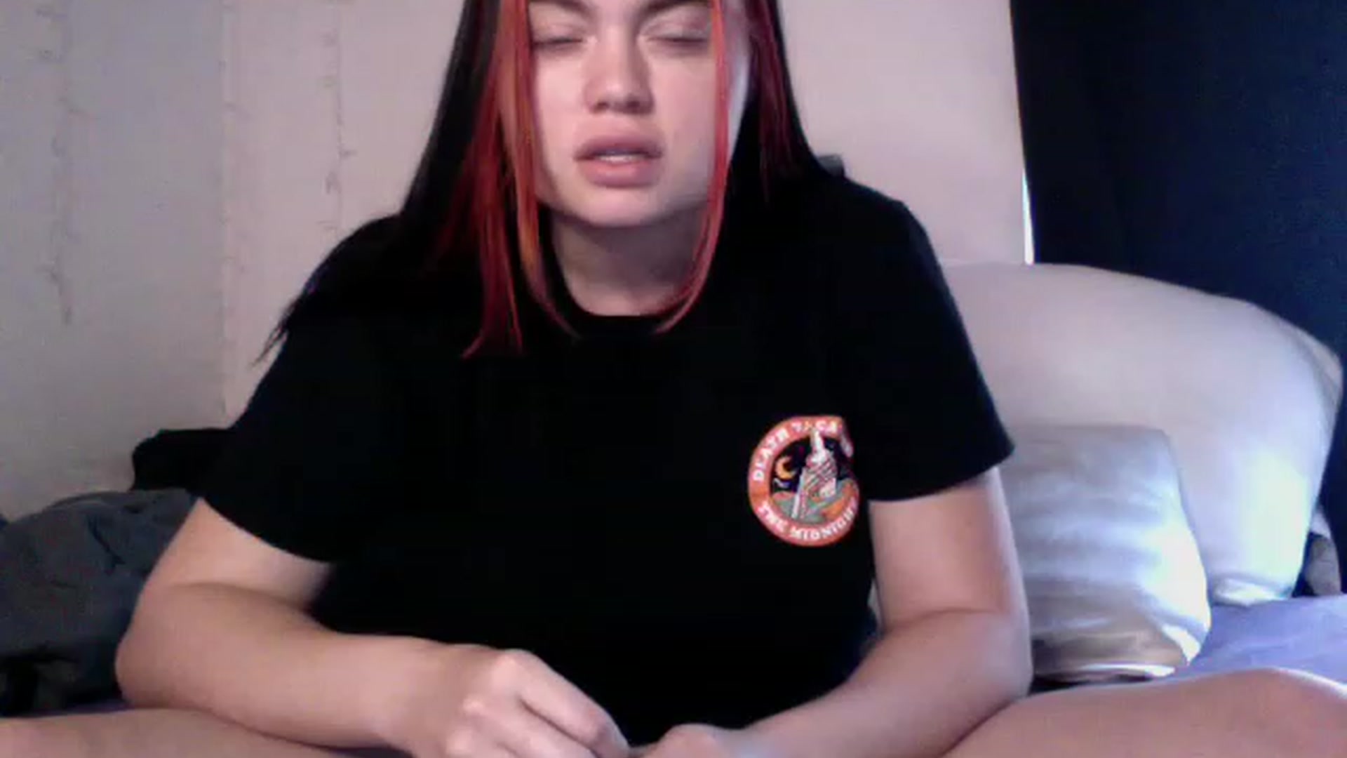 Gallery image thumbnail from HoneyAdams's myfreecams stream on, 11/17/2022, 21:26 image 13 of 20