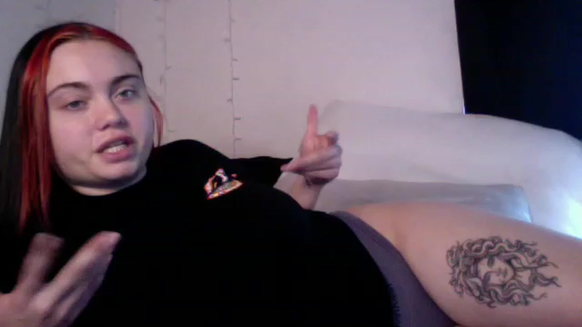Gallery image thumbnail from HoneyAdams's myfreecams stream on, 11/17/2022, 21:26 image 19 of 20