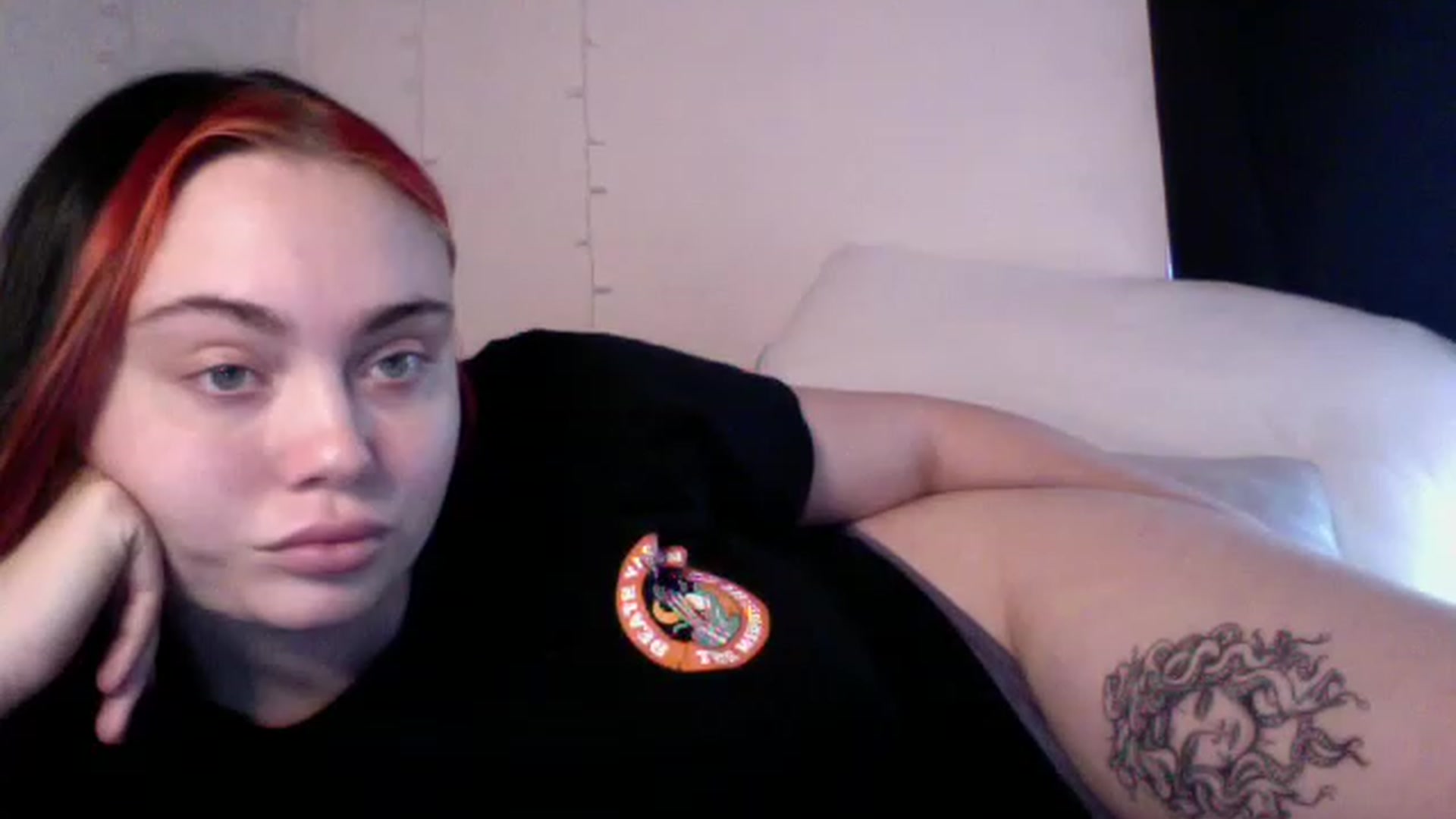 Gallery image thumbnail from HoneyAdams's myfreecams stream on, 11/17/2022, 21:26 image 17 of 20