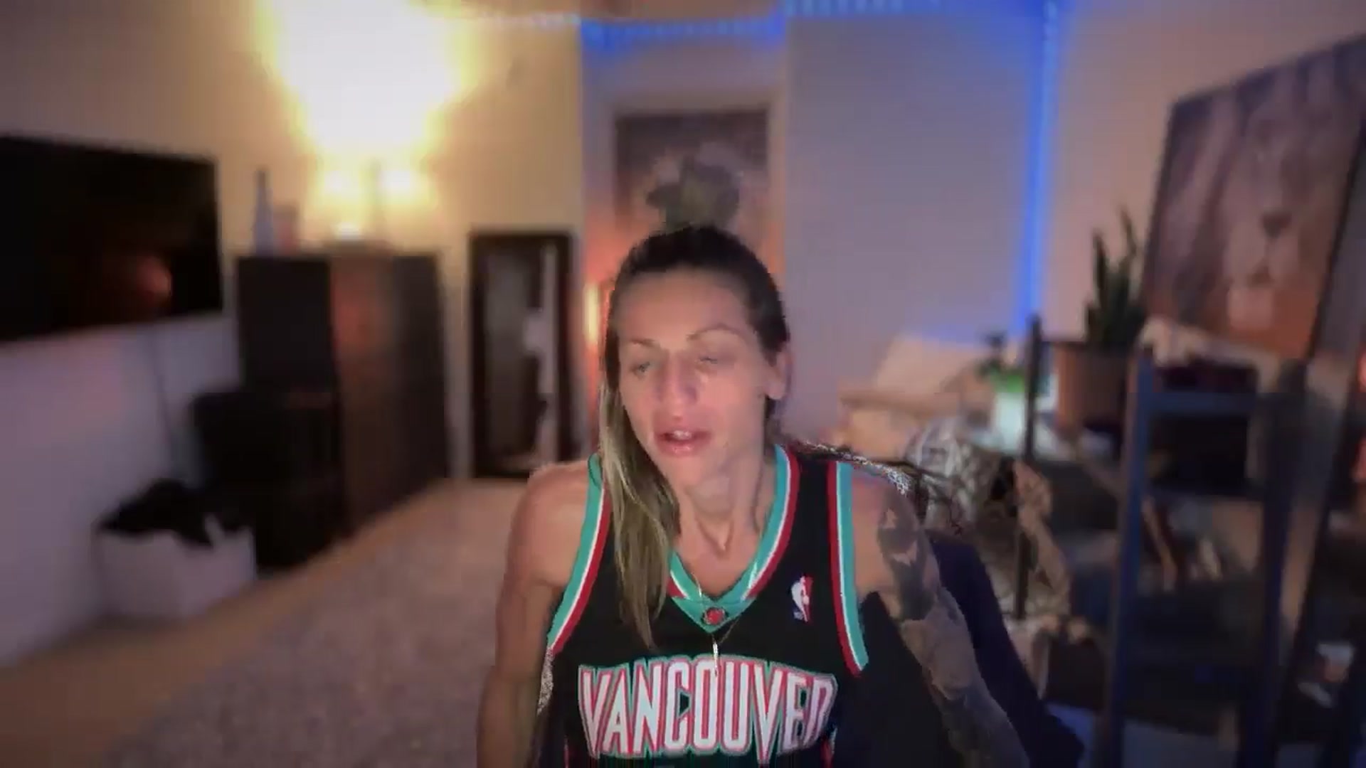 Gallery image thumbnail from HoneyHaus's myfreecams stream on, 09/14/2025, 08:46 image 6 of 20