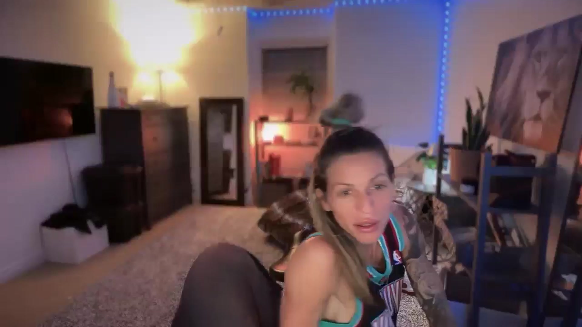 Gallery image thumbnail from HoneyHaus's myfreecams stream on, 09/14/2025, 08:46 image 16 of 20