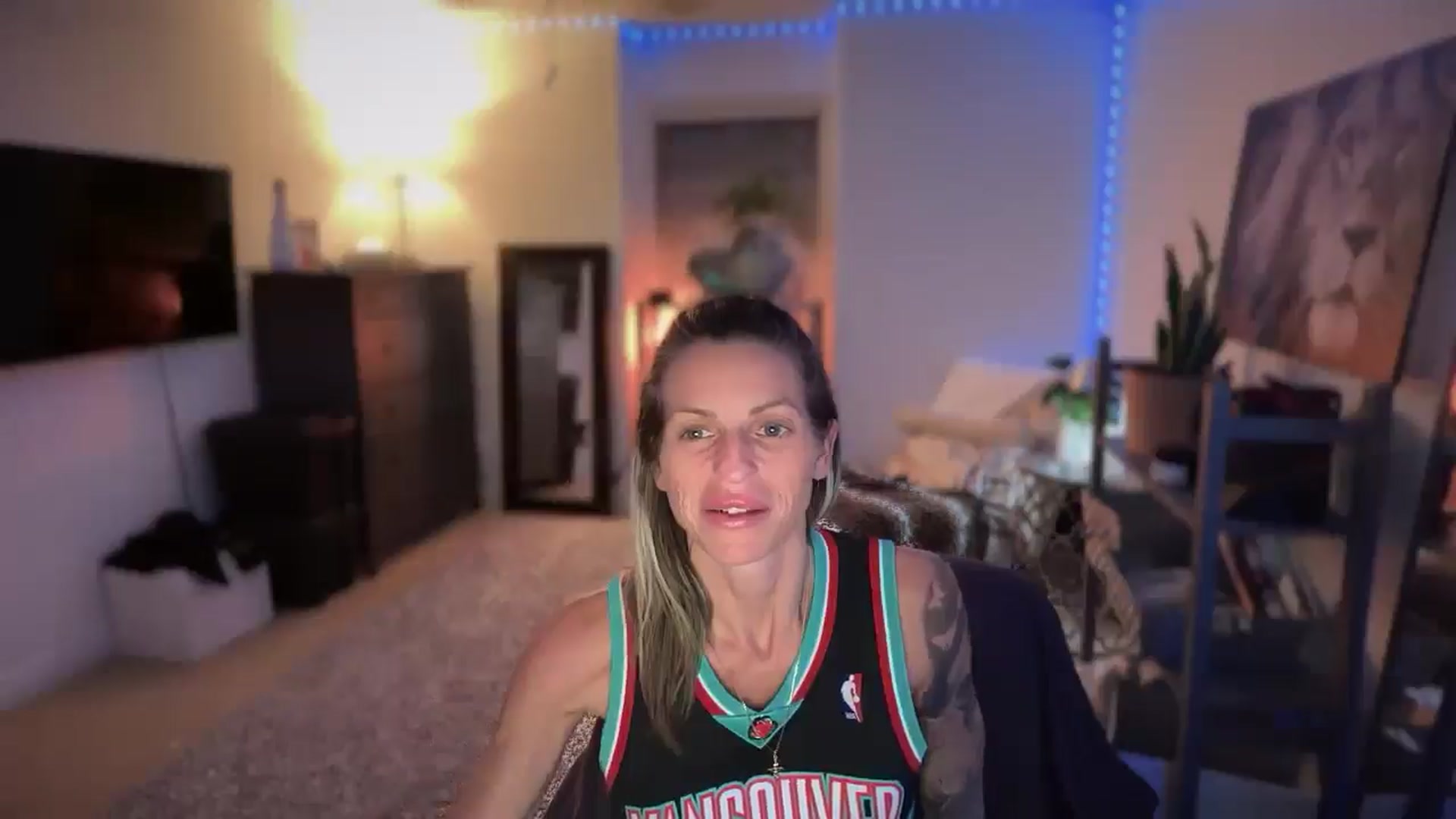 Gallery image thumbnail from HoneyHaus's myfreecams stream on, 09/14/2025, 08:46 image 7 of 20