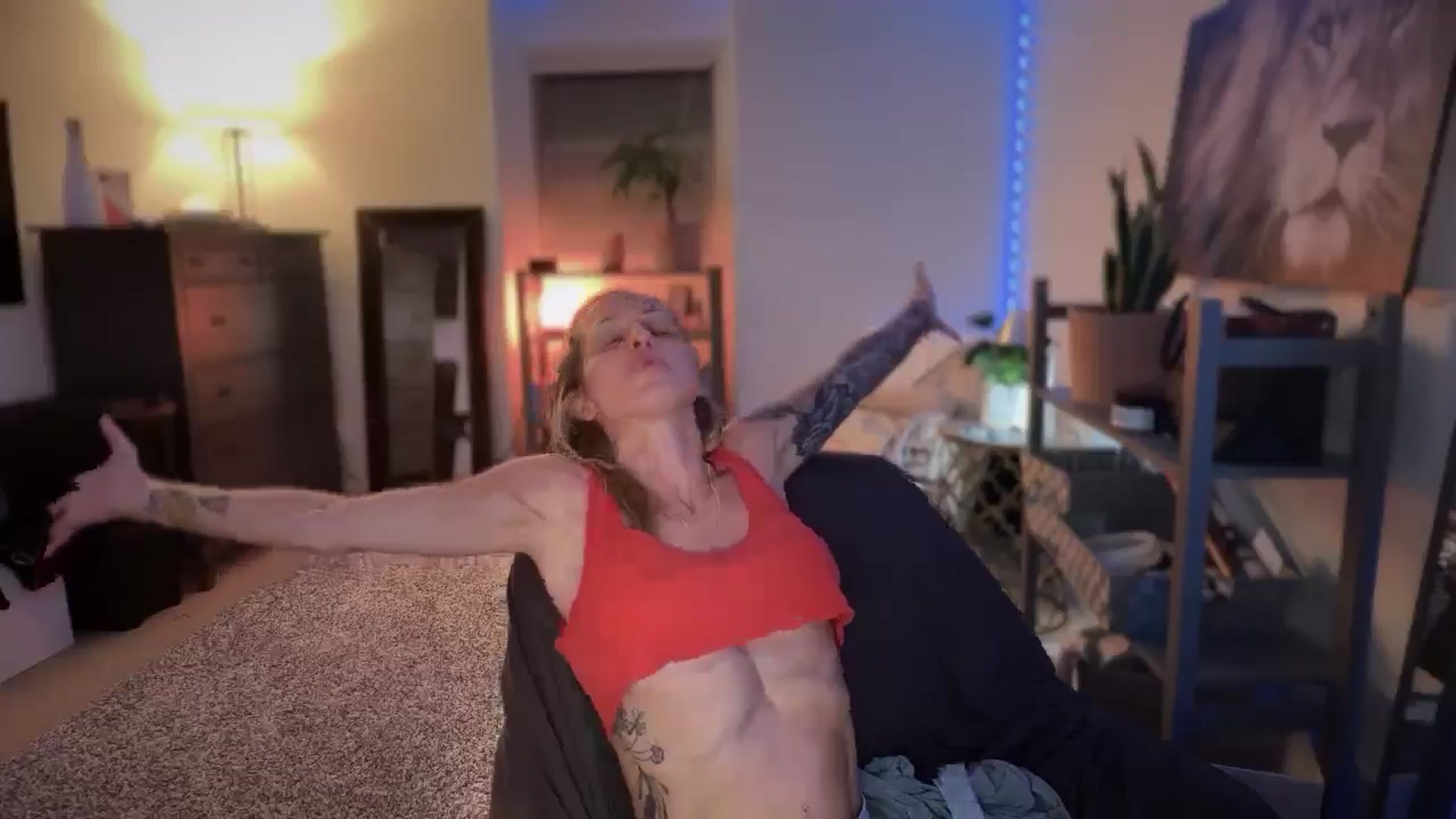 Gallery image thumbnail from HoneyHaus's myfreecams stream on, 09/14/2025, 09:38 image 5 of 20