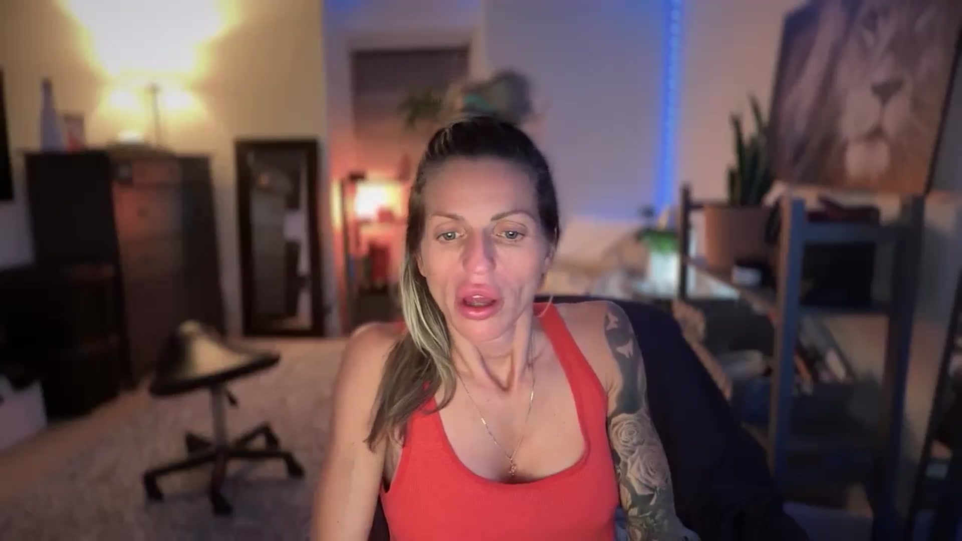 Gallery image thumbnail from HoneyHaus's myfreecams stream on, 09/14/2025, 09:52 image 9 of 20