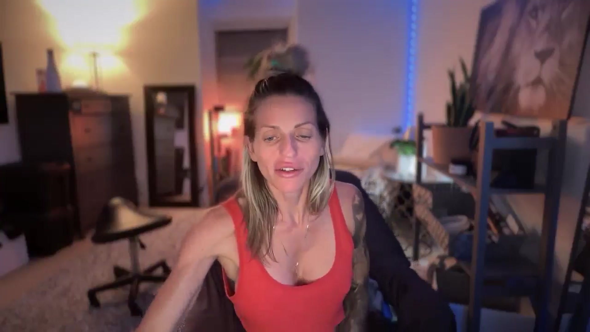 Gallery image thumbnail from HoneyHaus's myfreecams stream on, 09/14/2025, 09:52 image 19 of 20