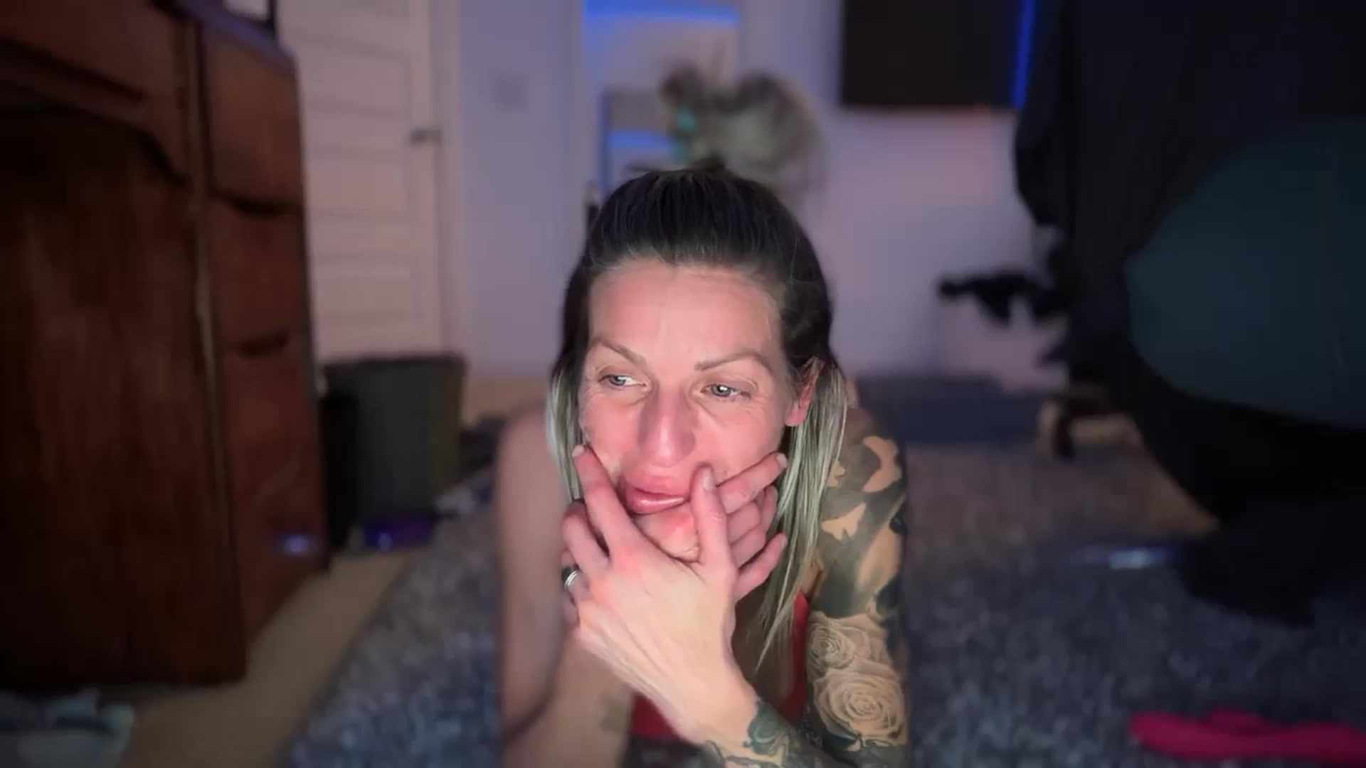Gallery image thumbnail from HoneyHaus's myfreecams stream on, 09/14/2025, 12:03 image 20 of 20