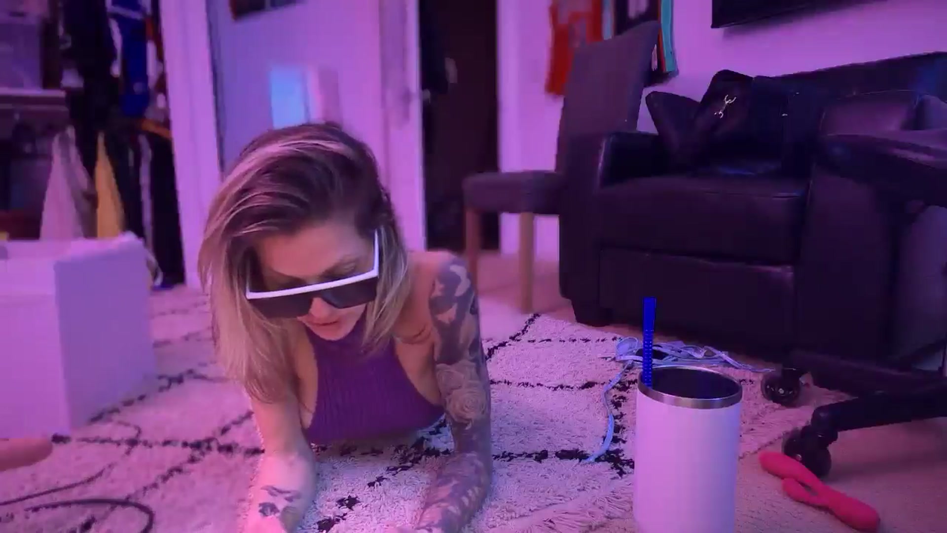 Gallery image thumbnail from HoneyHaus's myfreecams stream on, 12/09/2025, 14:23 image 20 of 20