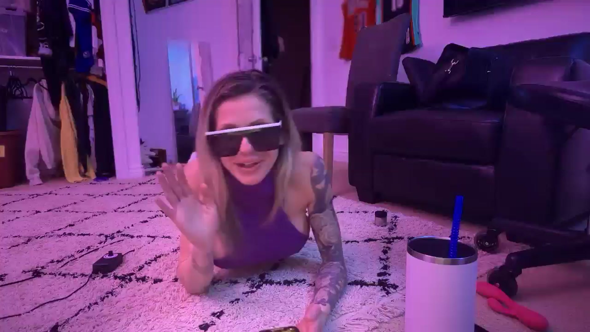 Gallery image thumbnail from HoneyHaus's myfreecams stream on, 12/09/2025, 14:23 image 12 of 20