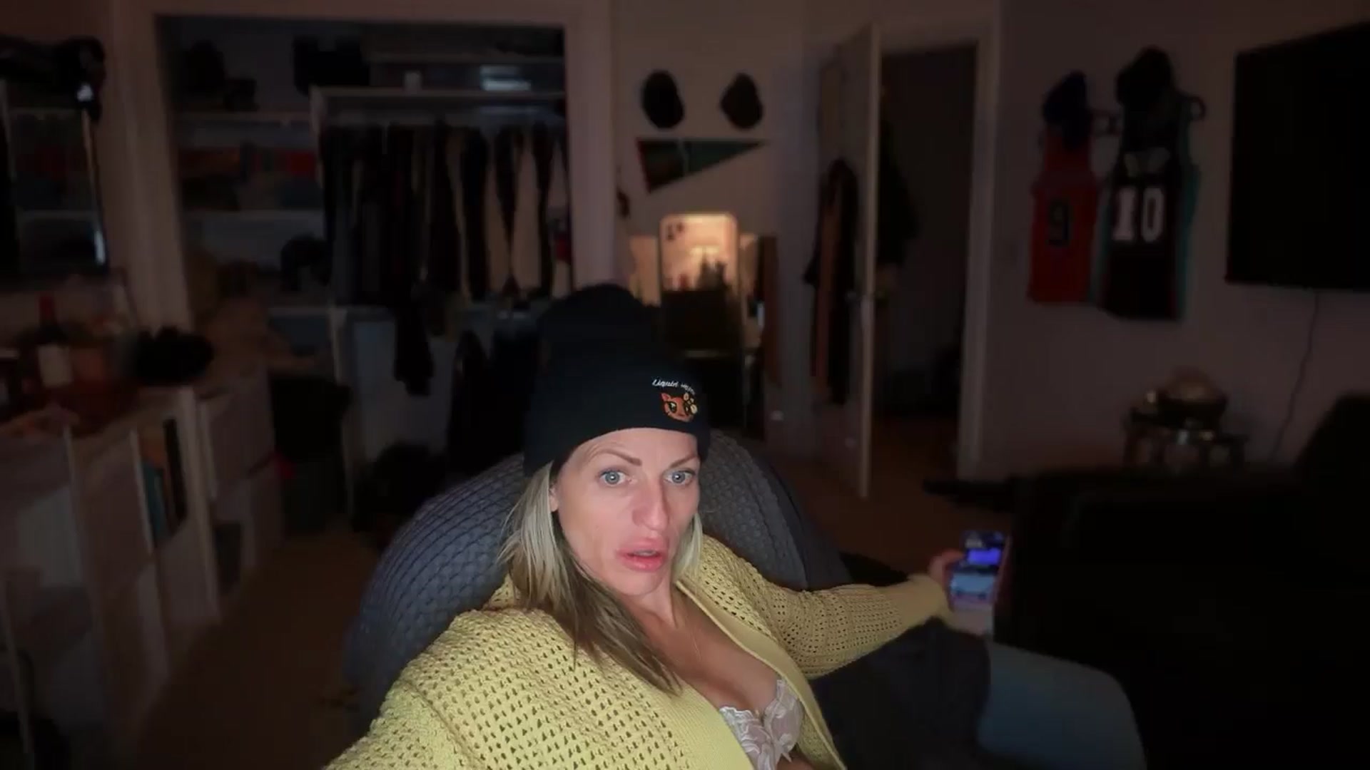 Gallery image thumbnail from HoneyHaus's myfreecams stream on, 12/13/2025, 14:54 image 6 of 20