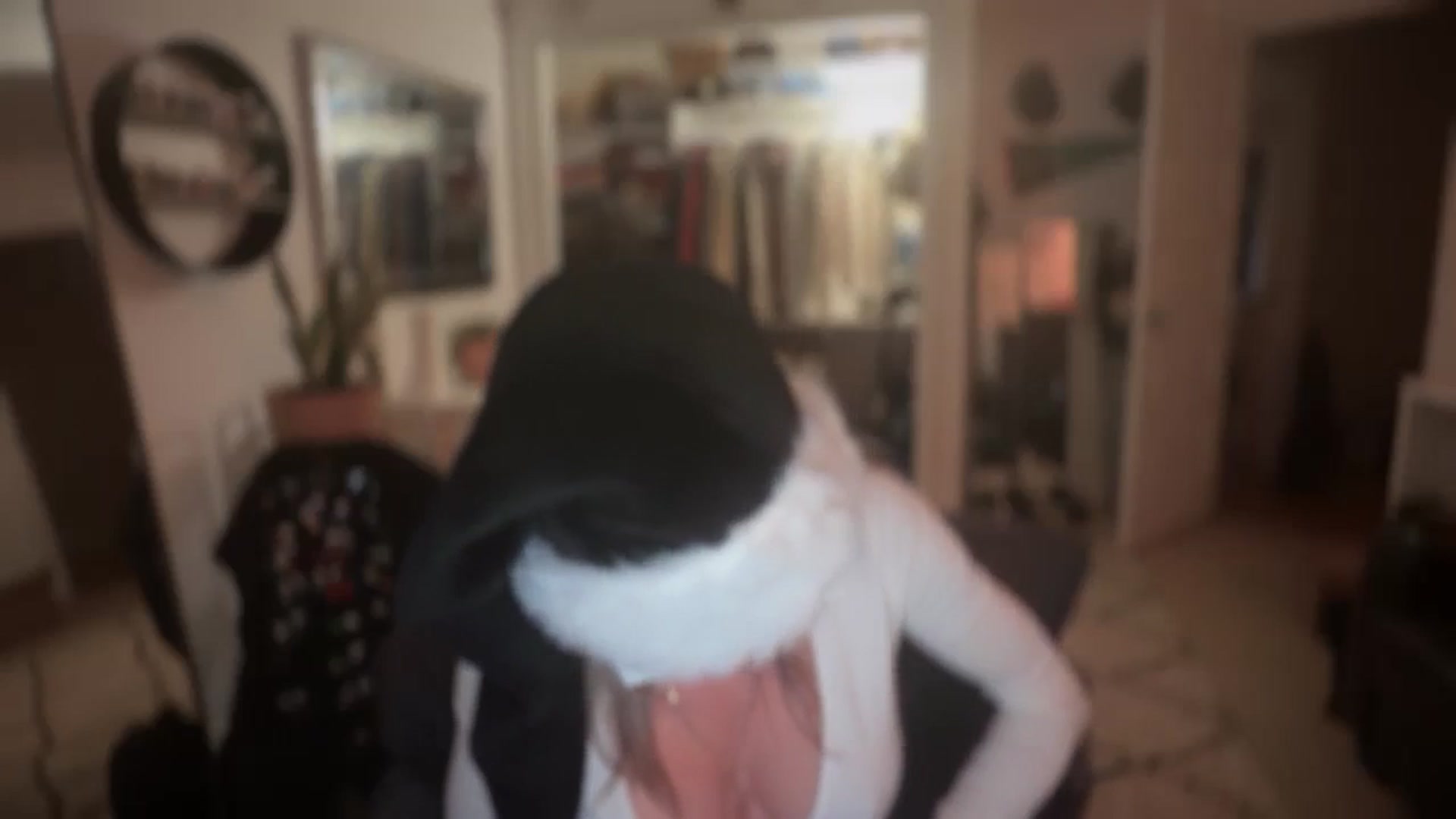 Gallery image thumbnail from HoneyHaus's myfreecams stream on, 12/17/2025, 08:31 image 11 of 20