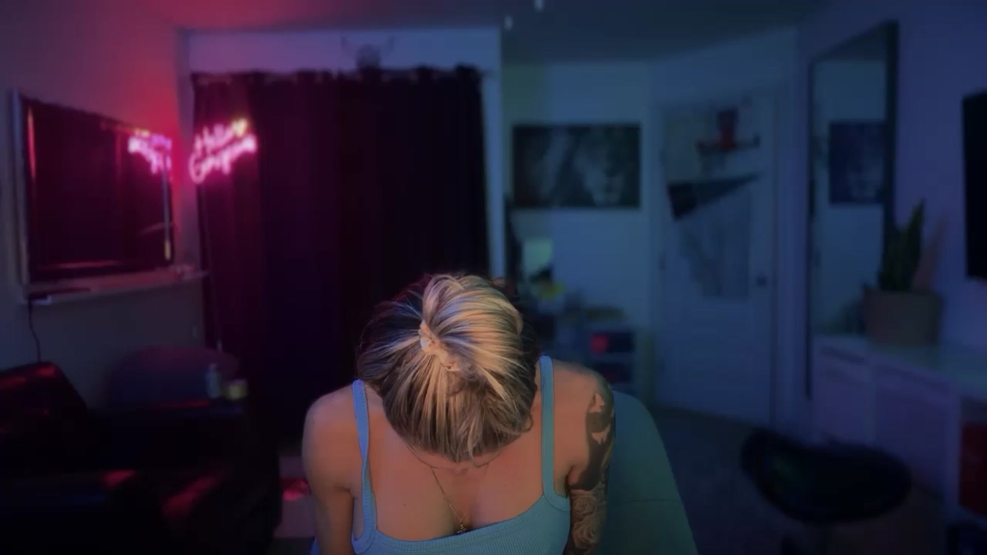 Gallery image thumbnail from HoneyHaus's myfreecams stream on, 01/06/2026, 07:33 image 9 of 20
