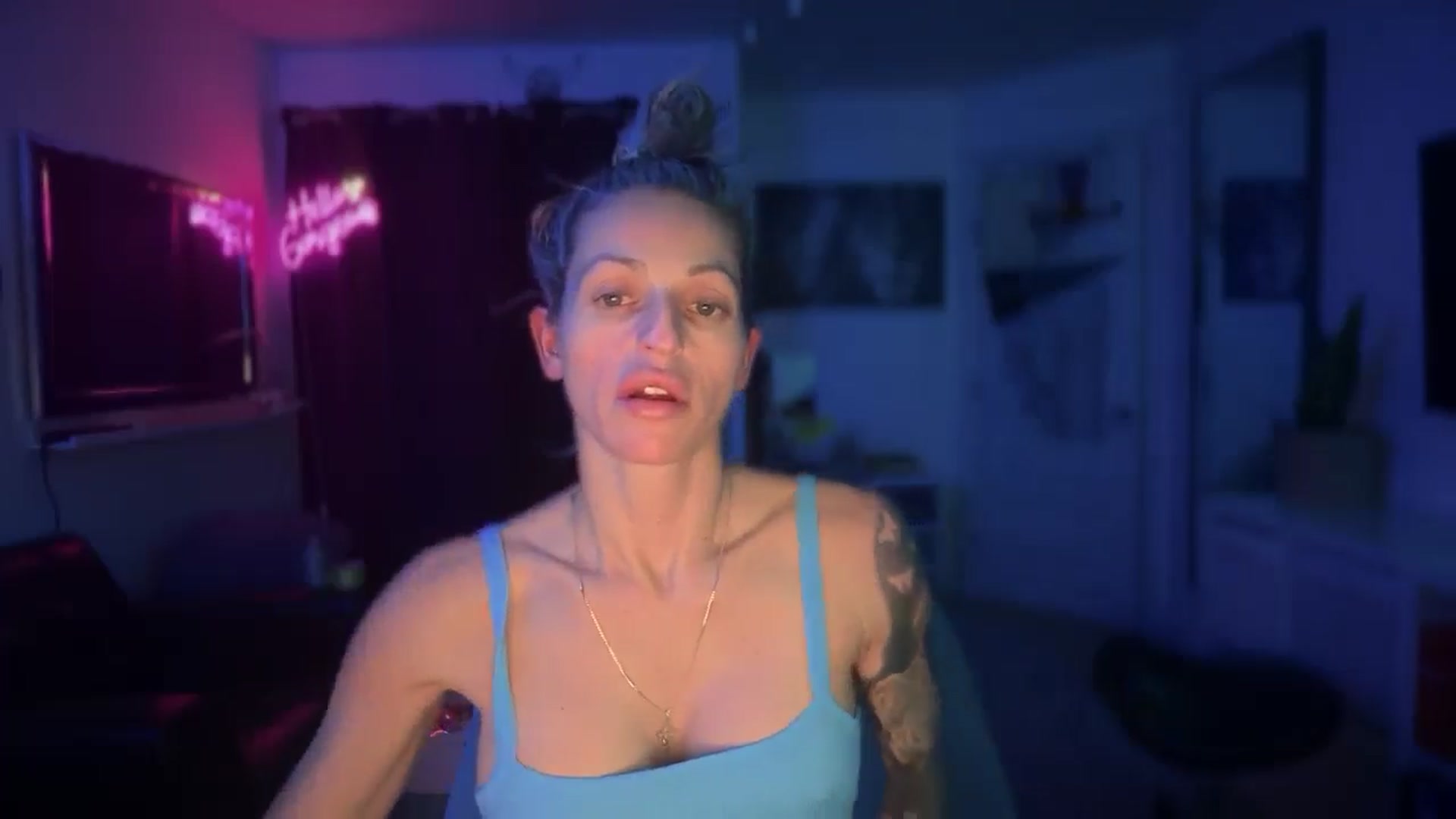 Gallery image thumbnail from HoneyHaus's myfreecams stream on, 01/06/2026, 07:33 image 4 of 20