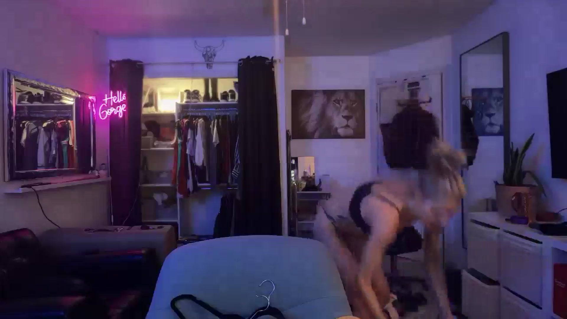 Gallery image thumbnail from HoneyHaus's myfreecams stream on, 01/08/2026, 09:23 image 6 of 20