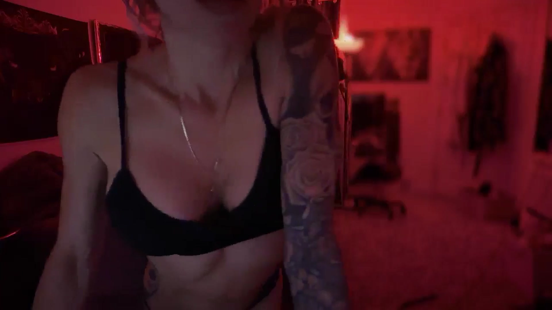 Gallery image thumbnail from HoneyHaus's myfreecams stream on, 01/18/2026, 09:38 image 20 of 20