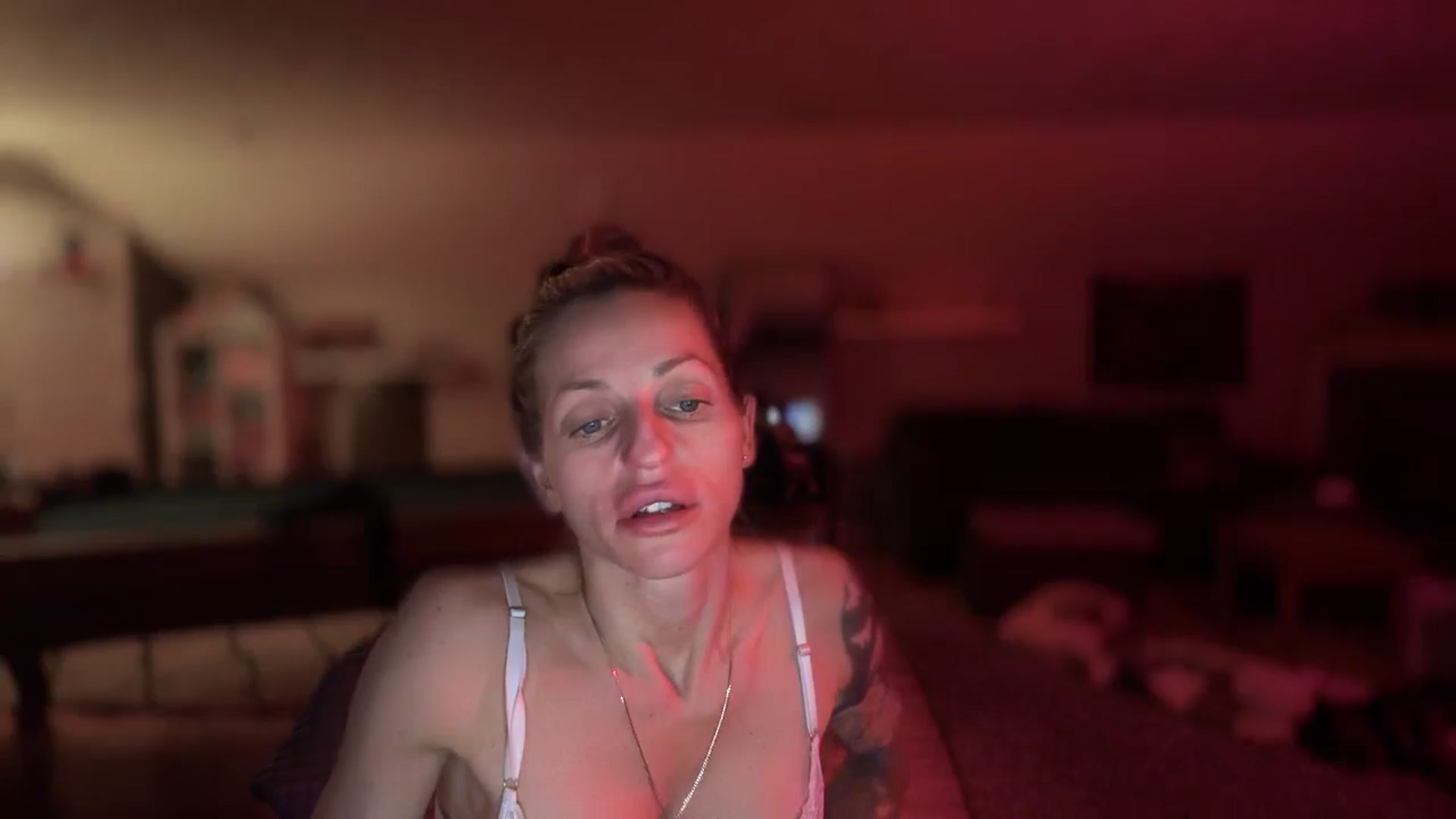 Gallery image thumbnail from HoneyHaus's myfreecams stream on, 01/25/2026, 13:27 image 18 of 20