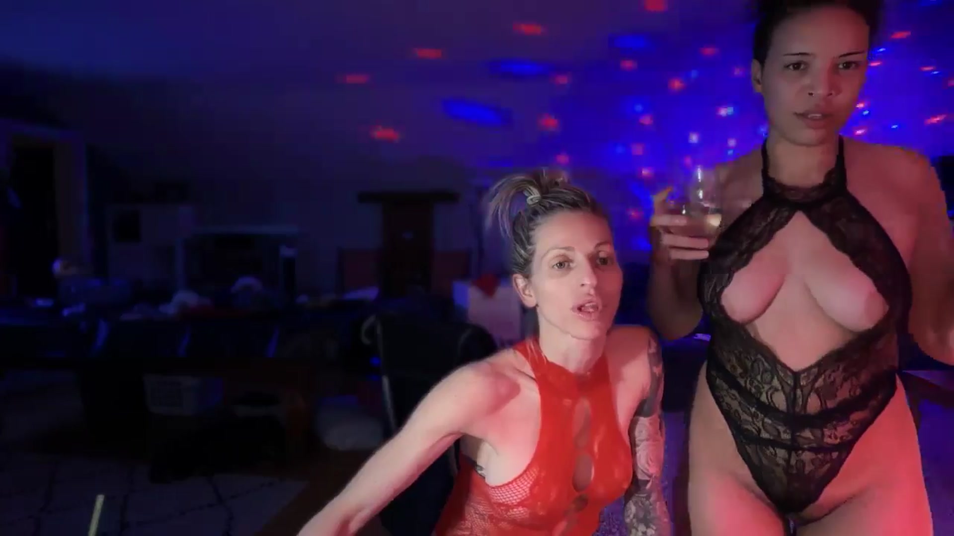 Gallery image thumbnail from HoneyHaus's myfreecams stream on, 02/07/2026, 11:34 image 15 of 20